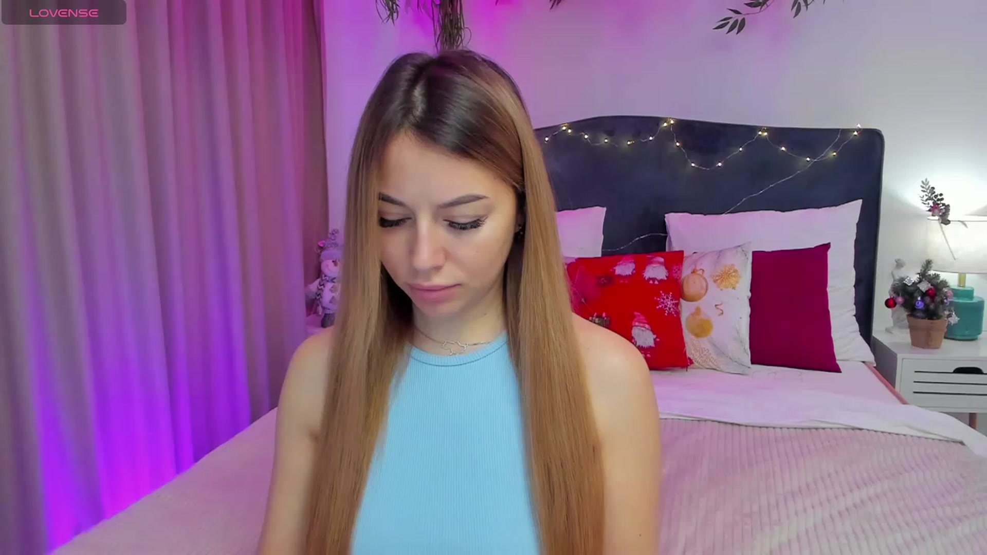 Gallery image thumbnail from SofiBloom's myfreecams stream on, 12/19/2023, 09:37 image 8 of 20