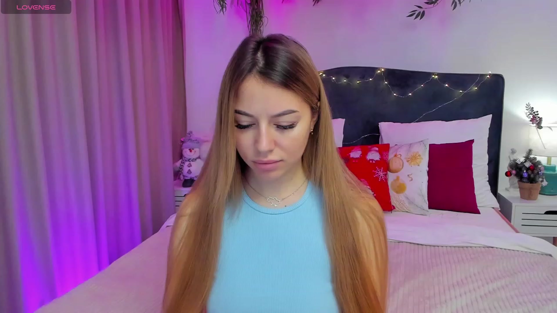 Gallery image thumbnail from SofiBloom's myfreecams stream on, 12/19/2023, 09:37 image 15 of 20
