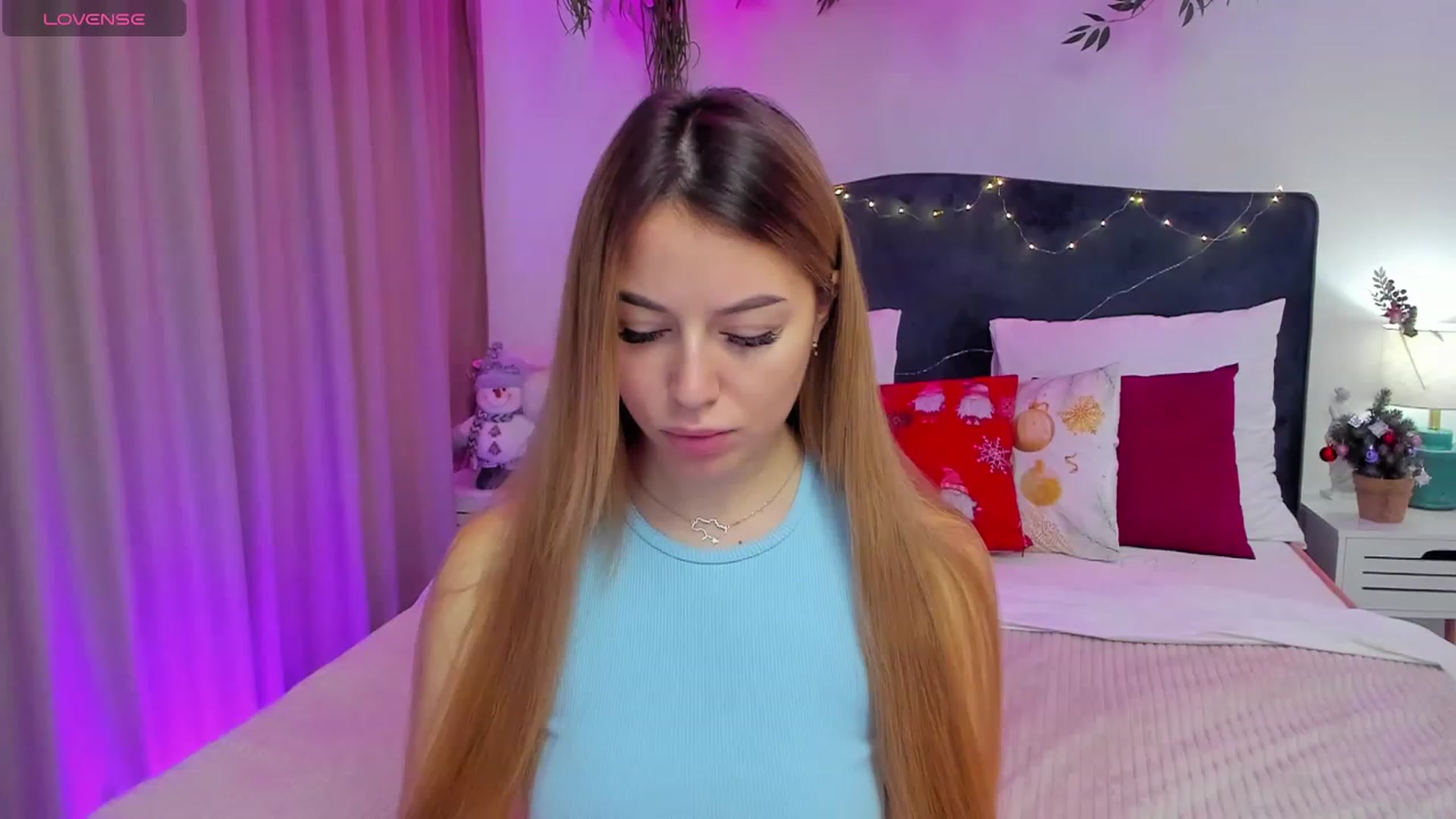 Gallery image thumbnail from SofiBloom's myfreecams stream on, 12/19/2023, 09:37 image 16 of 20