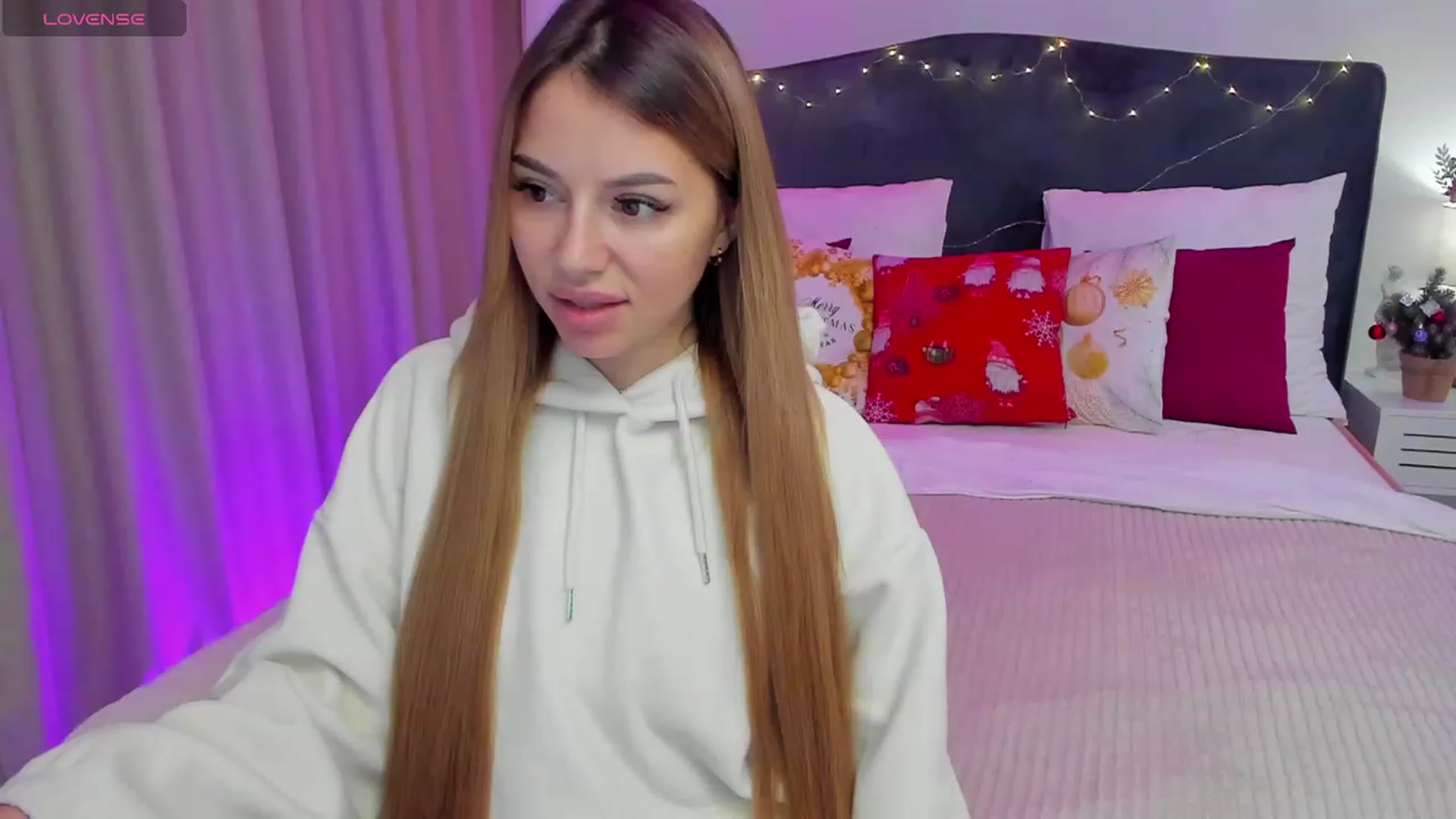 Gallery image thumbnail from SofiBloom's myfreecams stream on, 12/19/2023, 12:59 image 18 of 20