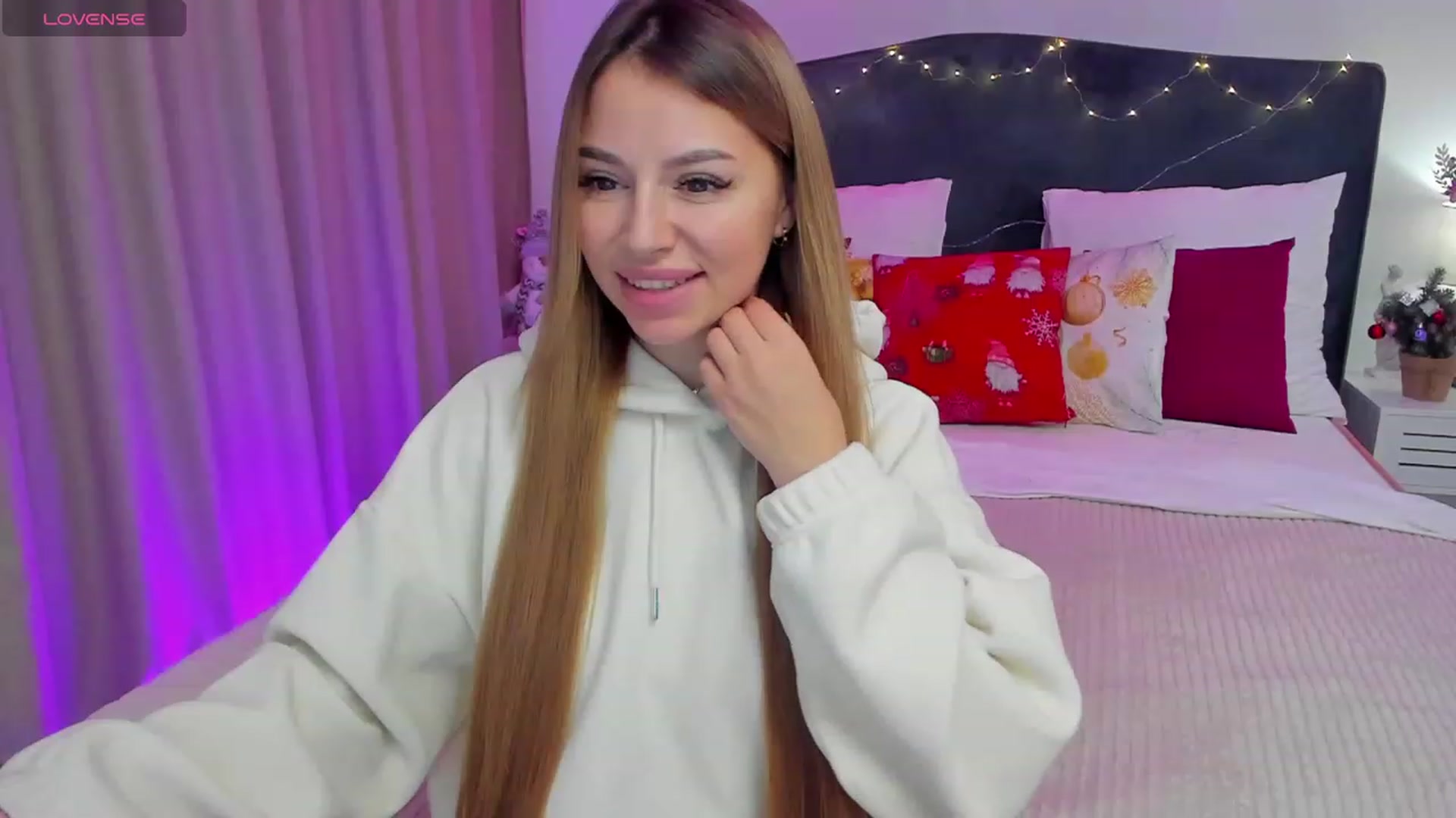 Gallery image thumbnail from SofiBloom's myfreecams stream on, 12/19/2023, 12:59 image 20 of 20