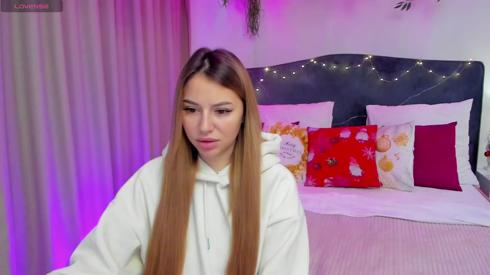 Gallery image thumbnail from SofiBloom's myfreecams stream on, 12/19/2023, 12:59 image 14 of 20