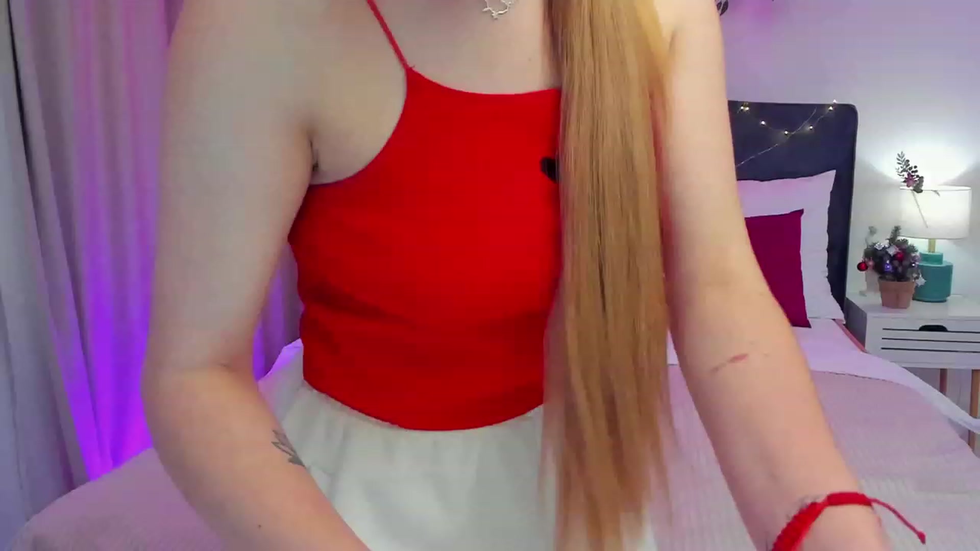 Gallery image thumbnail from SofiBloom's myfreecams stream on, 12/20/2023, 12:59 image 17 of 20