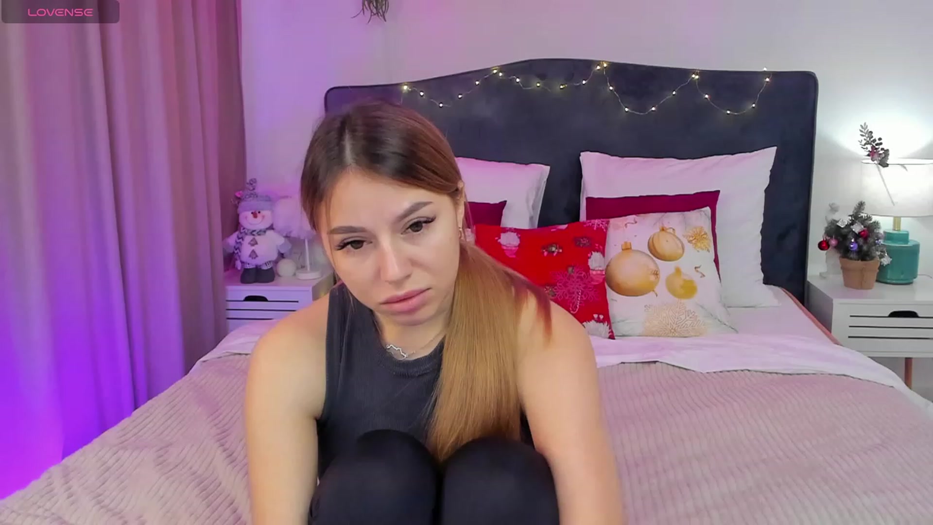 Gallery image thumbnail from SofiBloom's myfreecams stream on, 12/21/2023, 10:05 image 8 of 20