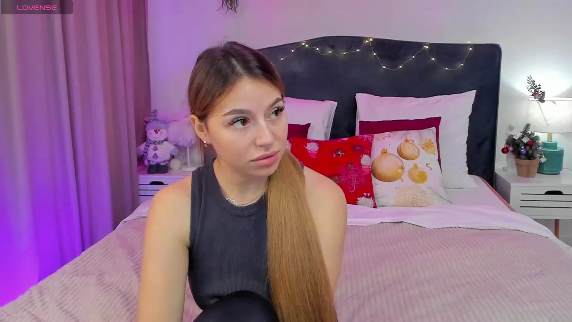 Gallery image thumbnail from SofiBloom's myfreecams stream on, 12/21/2023, 10:05 image 13 of 20