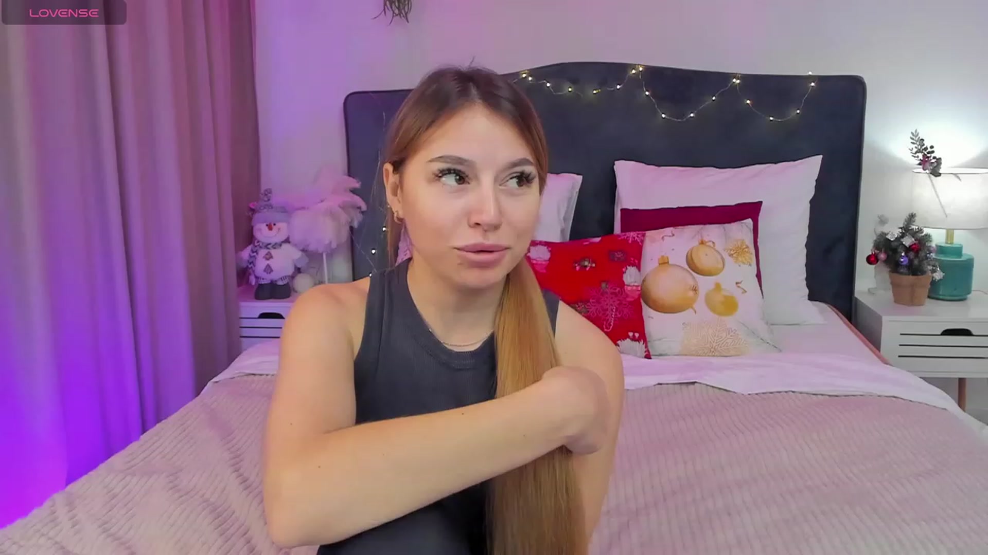 Gallery image thumbnail from SofiBloom's myfreecams stream on, 12/21/2023, 10:05 image 15 of 20