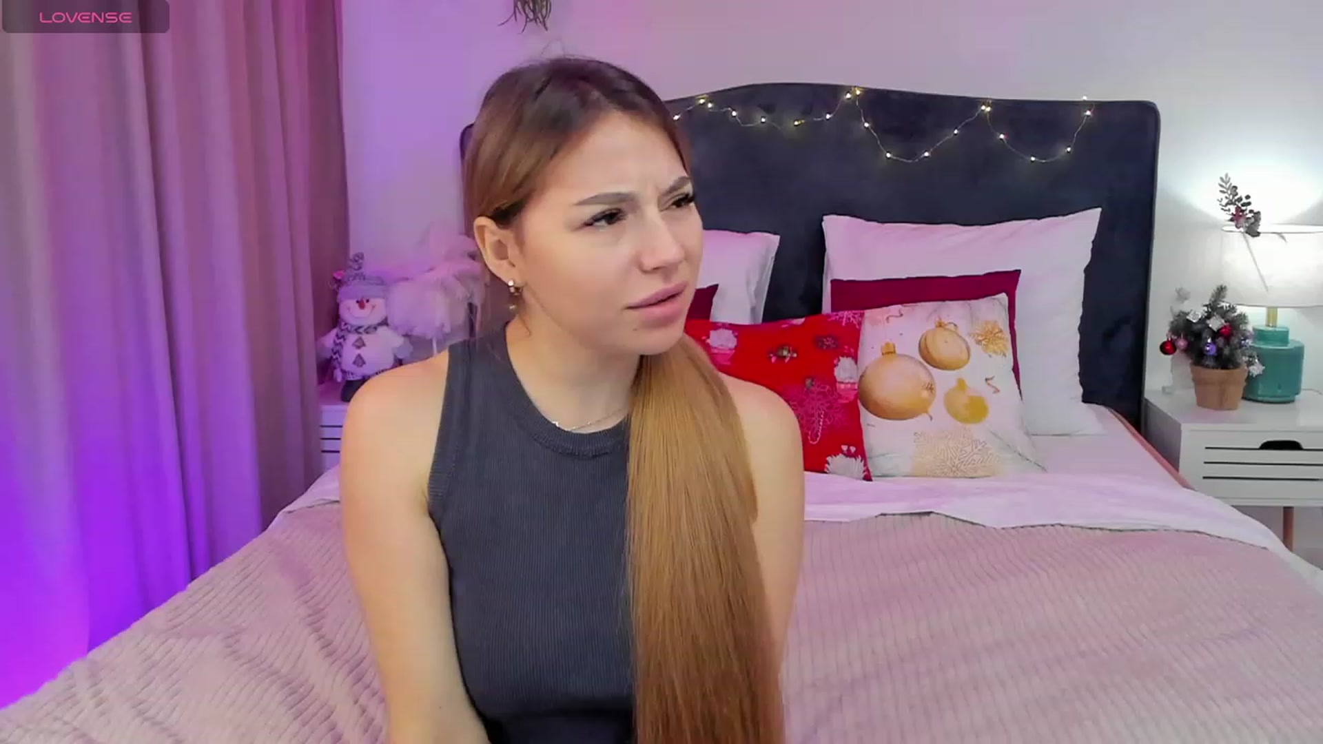 Gallery image thumbnail from SofiBloom's myfreecams stream on, 12/21/2023, 10:05 image 11 of 20