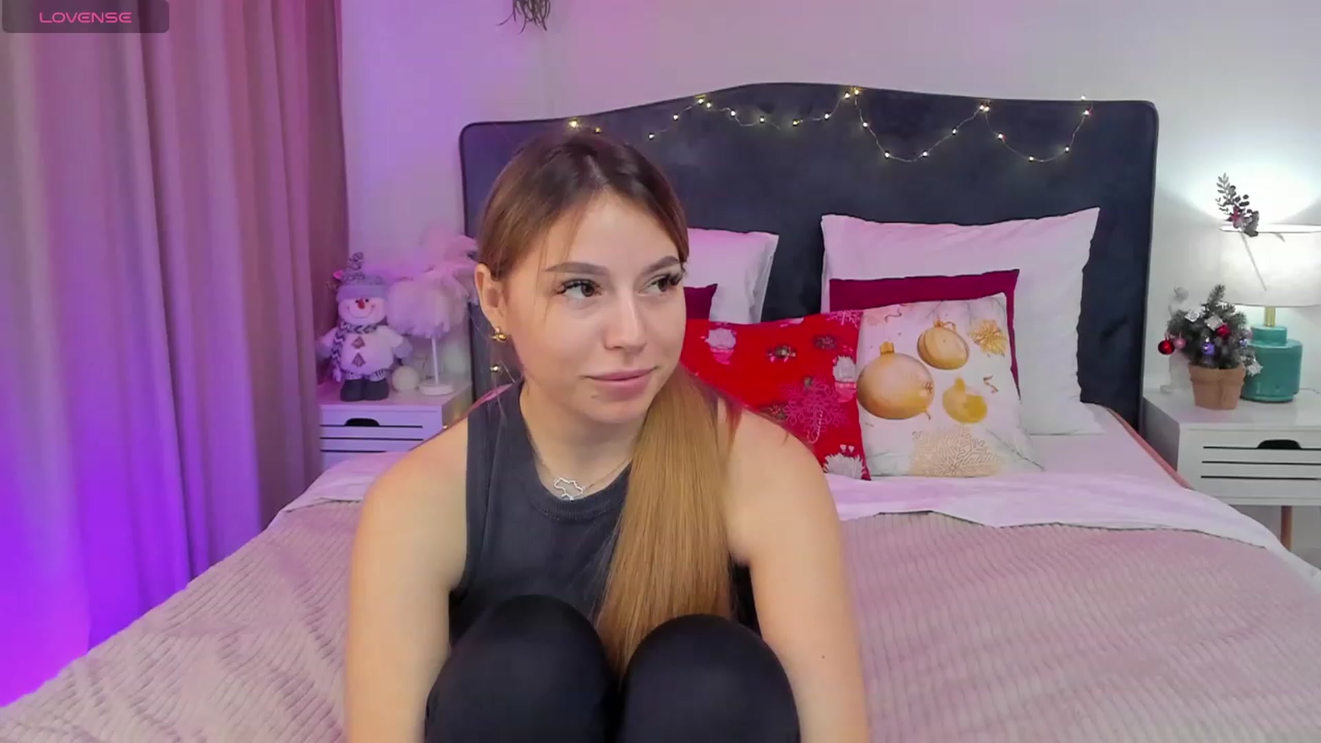 Gallery image thumbnail from SofiBloom's myfreecams stream on, 12/21/2023, 10:05 image 9 of 20