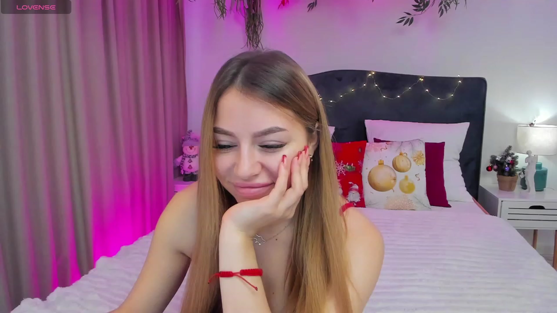 Gallery image thumbnail from SofiBloom's myfreecams stream on, 12/26/2023, 07:45 image 15 of 20