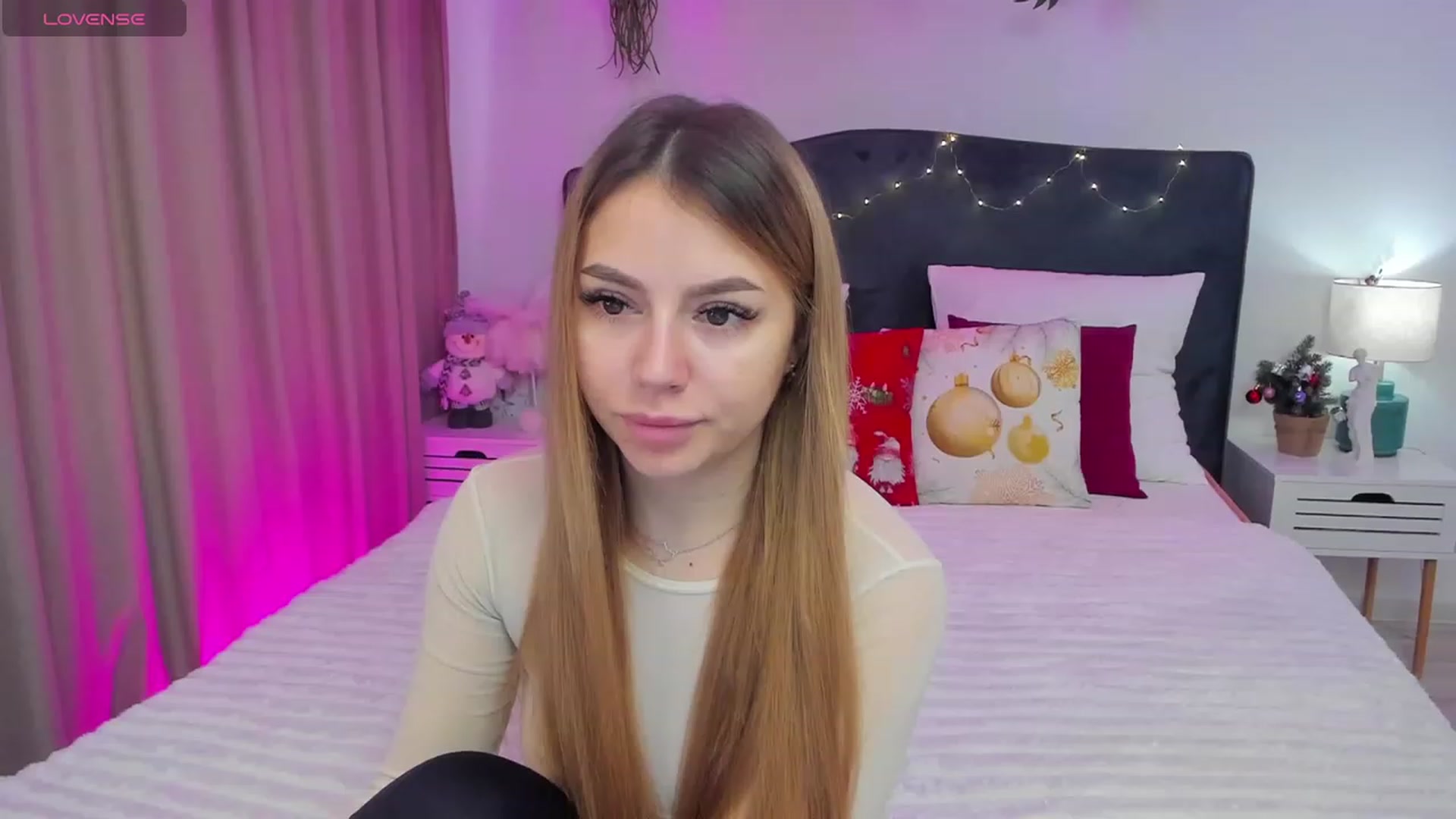 Gallery image thumbnail from SofiBloom's myfreecams stream on, 12/26/2023, 12:11 image 17 of 20
