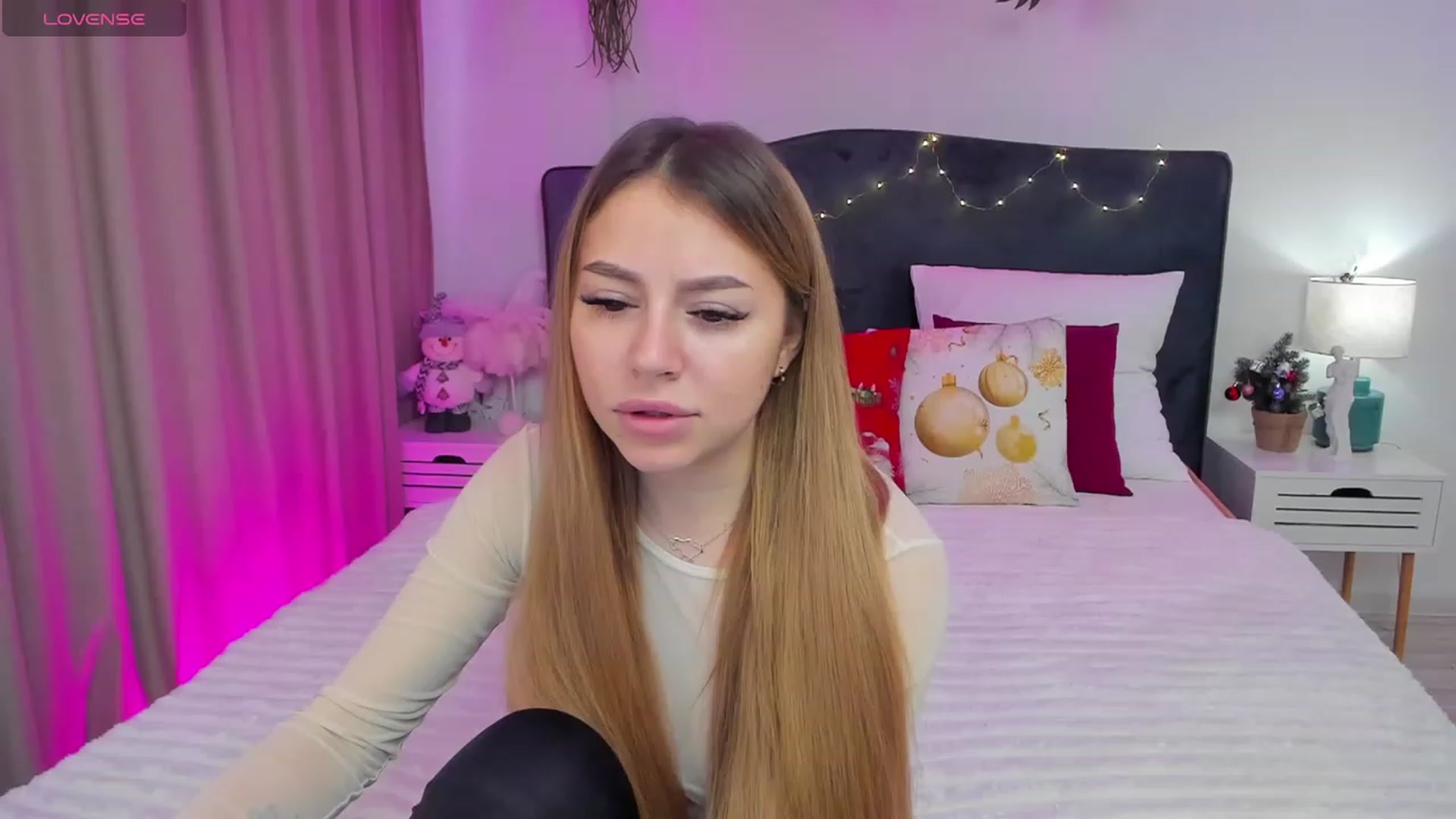 Gallery image thumbnail from SofiBloom's myfreecams stream on, 12/26/2023, 12:11 image 8 of 20