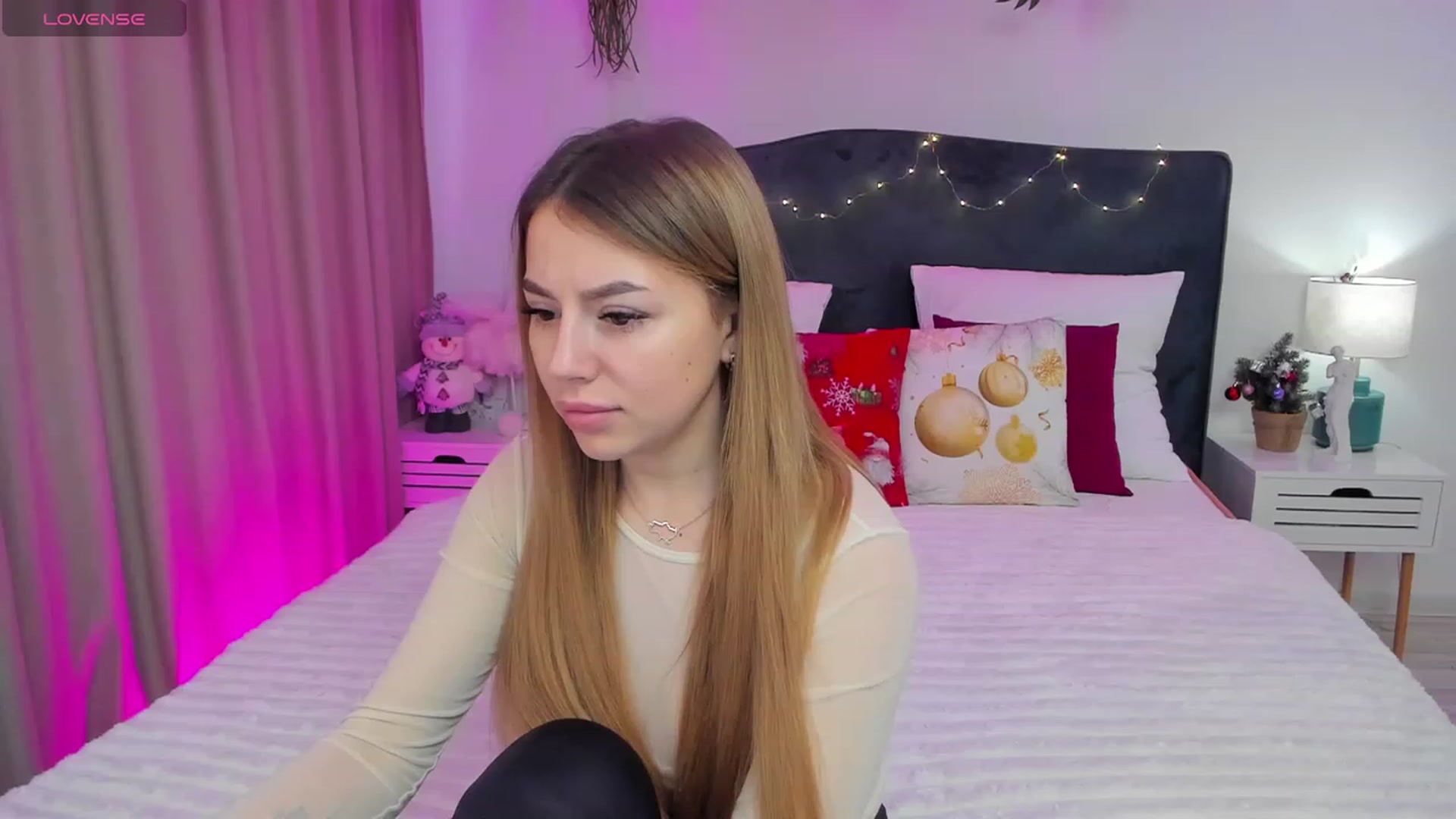 Gallery image thumbnail from SofiBloom's myfreecams stream on, 12/26/2023, 12:11 image 9 of 20
