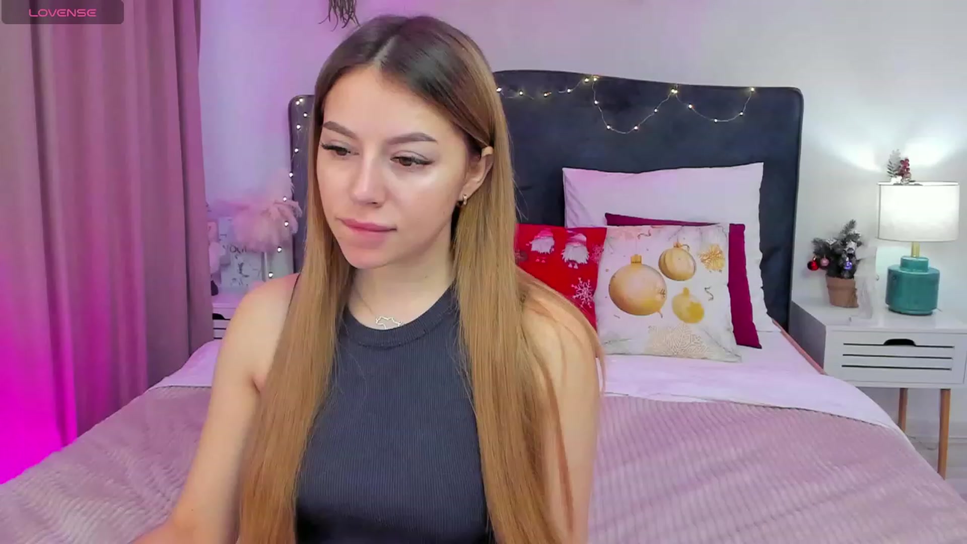 Gallery image thumbnail from SofiBloom's myfreecams stream on, 12/29/2023, 09:52 image 8 of 20