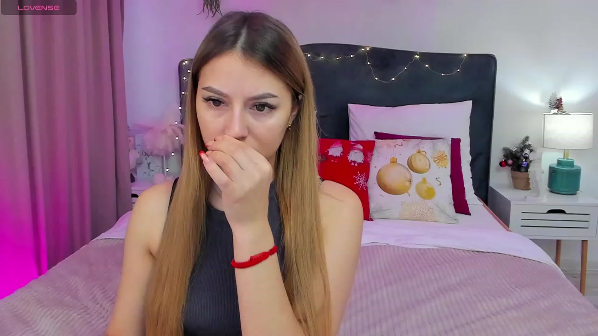 Gallery image thumbnail from SofiBloom's myfreecams stream on, 12/29/2023, 09:52 image 10 of 20