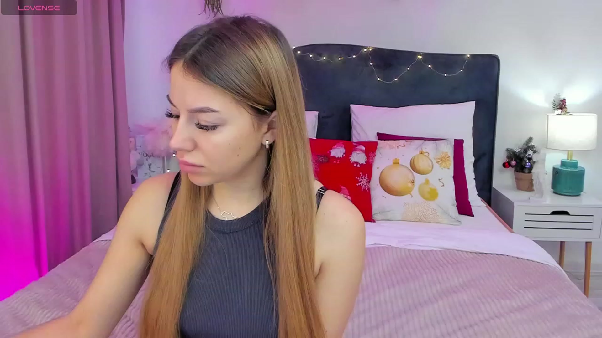 Gallery image thumbnail from SofiBloom's myfreecams stream on, 12/29/2023, 09:52 image 11 of 20