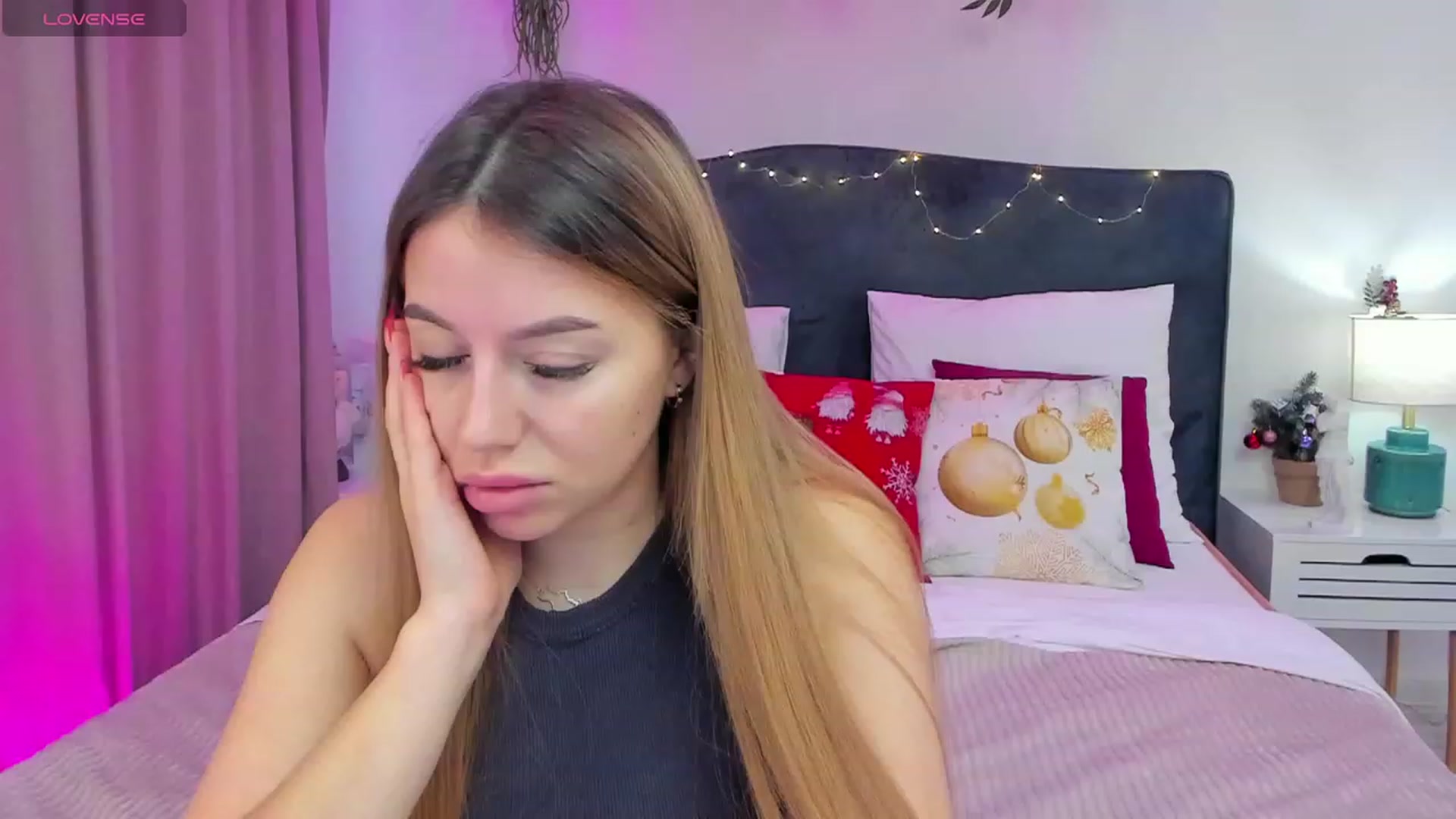Gallery image thumbnail from SofiBloom's myfreecams stream on, 12/29/2023, 11:27 image 15 of 20