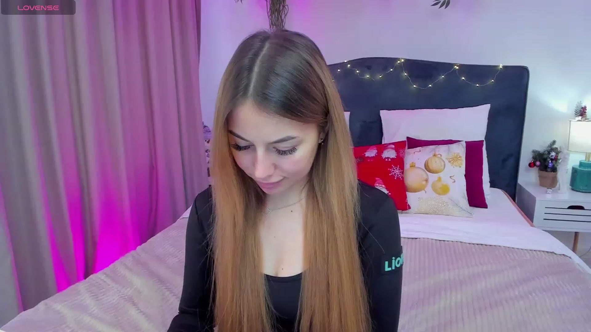 Gallery image thumbnail from SofiBloom's myfreecams stream on, 12/31/2023, 13:00 image 6 of 20