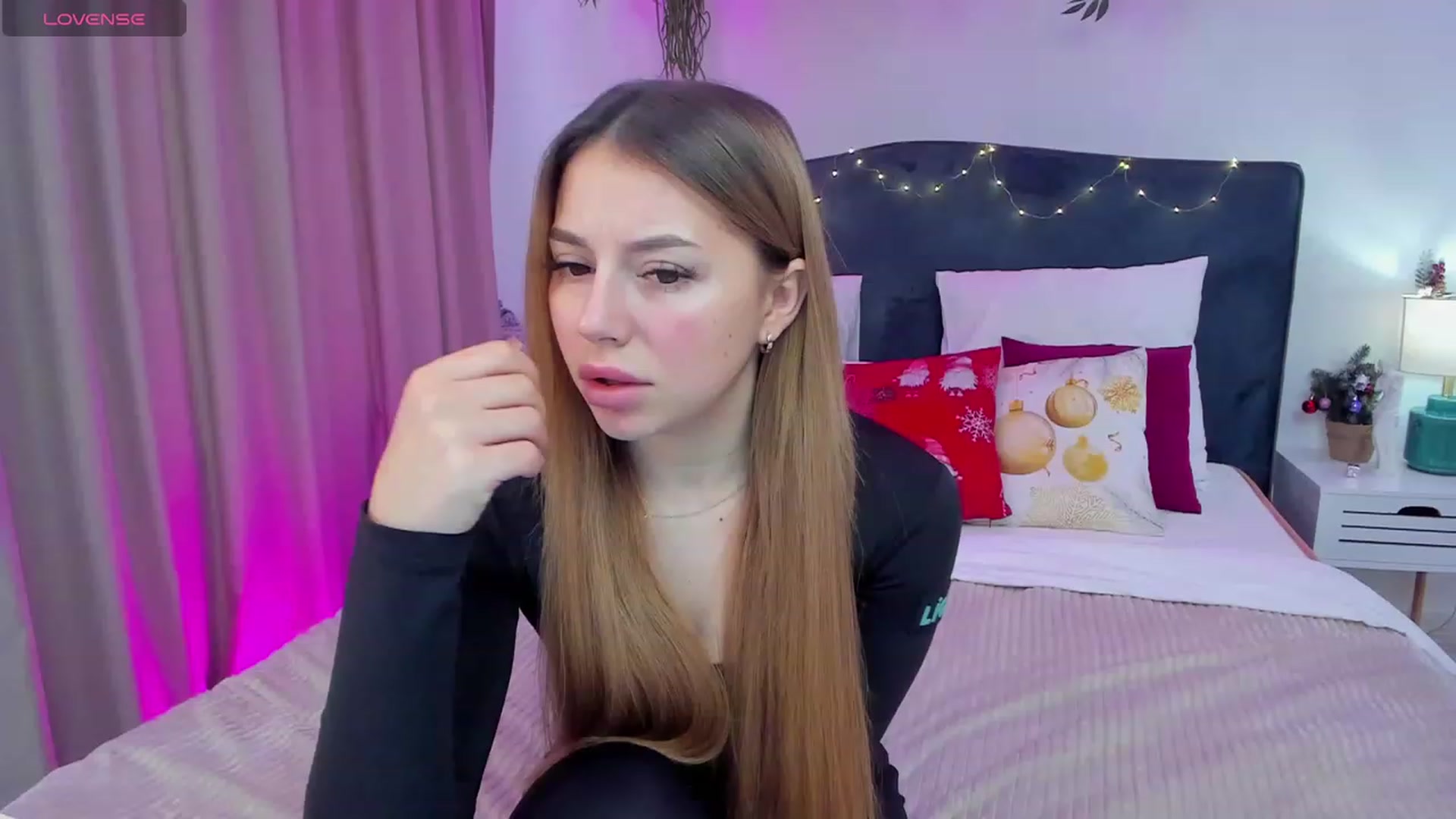 Gallery image thumbnail from SofiBloom's myfreecams stream on, 12/31/2023, 13:00 image 12 of 20
