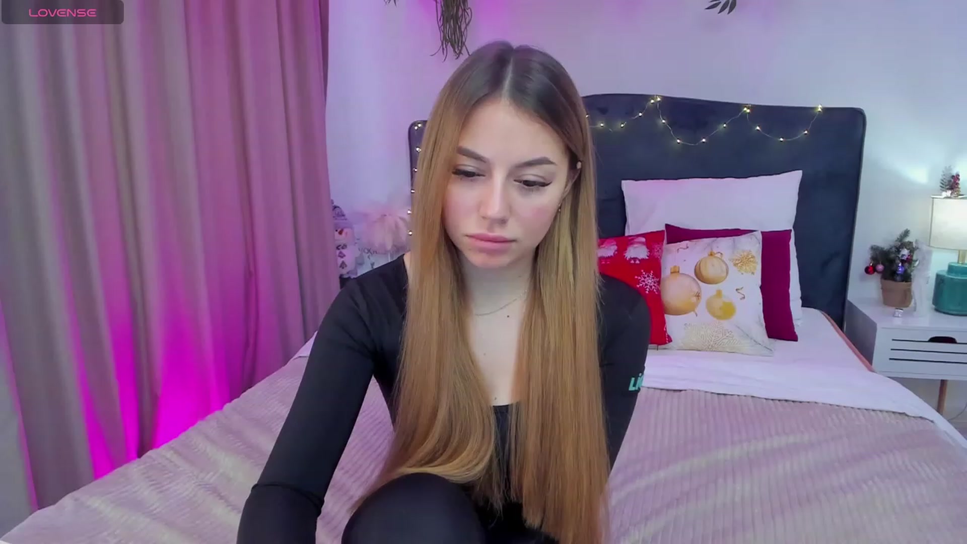 Gallery image thumbnail from SofiBloom's myfreecams stream on, 12/31/2023, 13:00 image 11 of 20