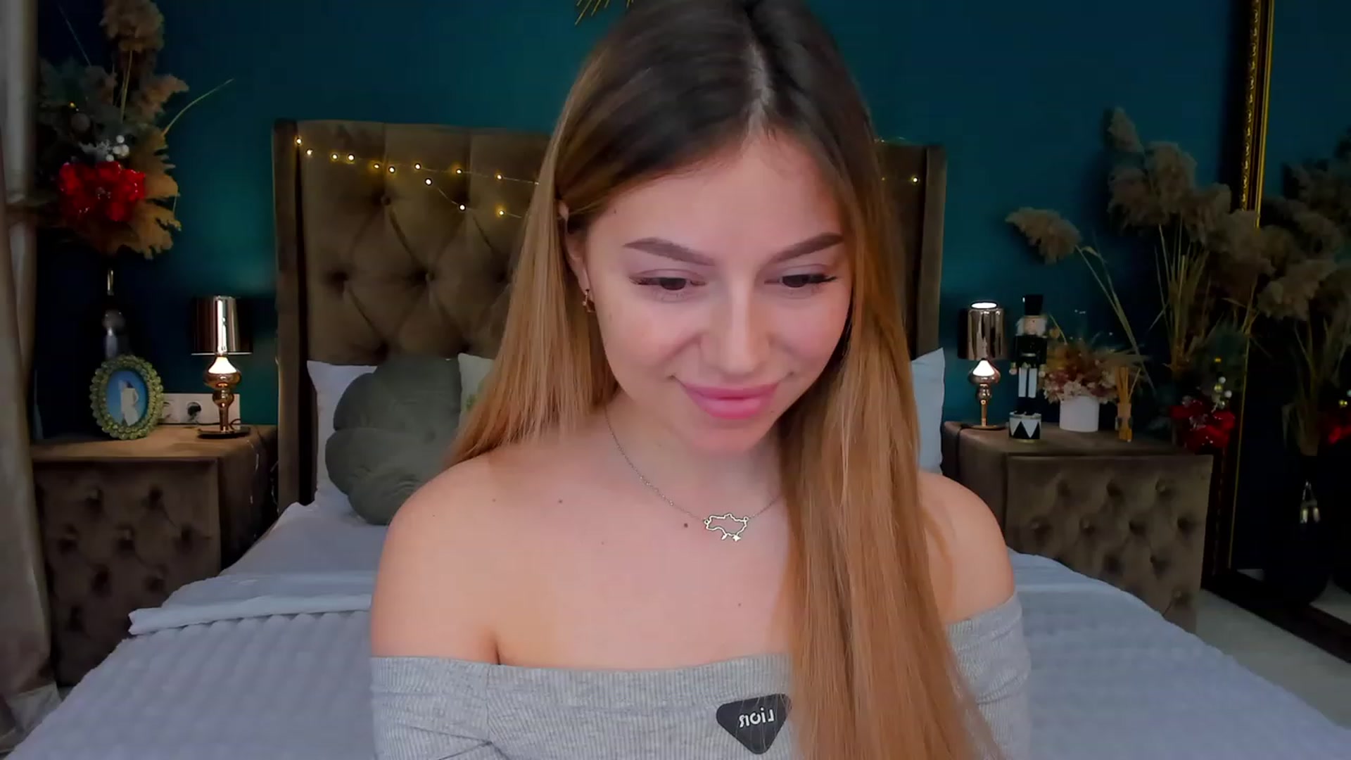 Gallery image thumbnail from SofiBloom's myfreecams stream on, 01/09/2024, 14:31 image 19 of 20