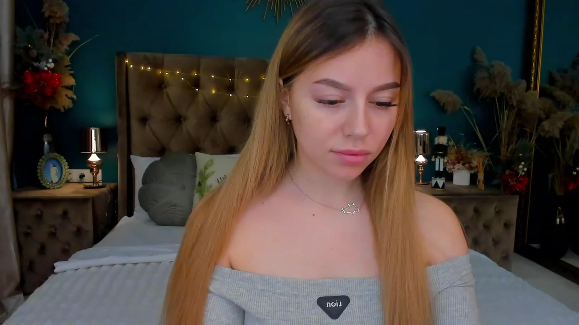 Gallery image thumbnail from SofiBloom's myfreecams stream on, 01/09/2024, 14:31 image 2 of 20