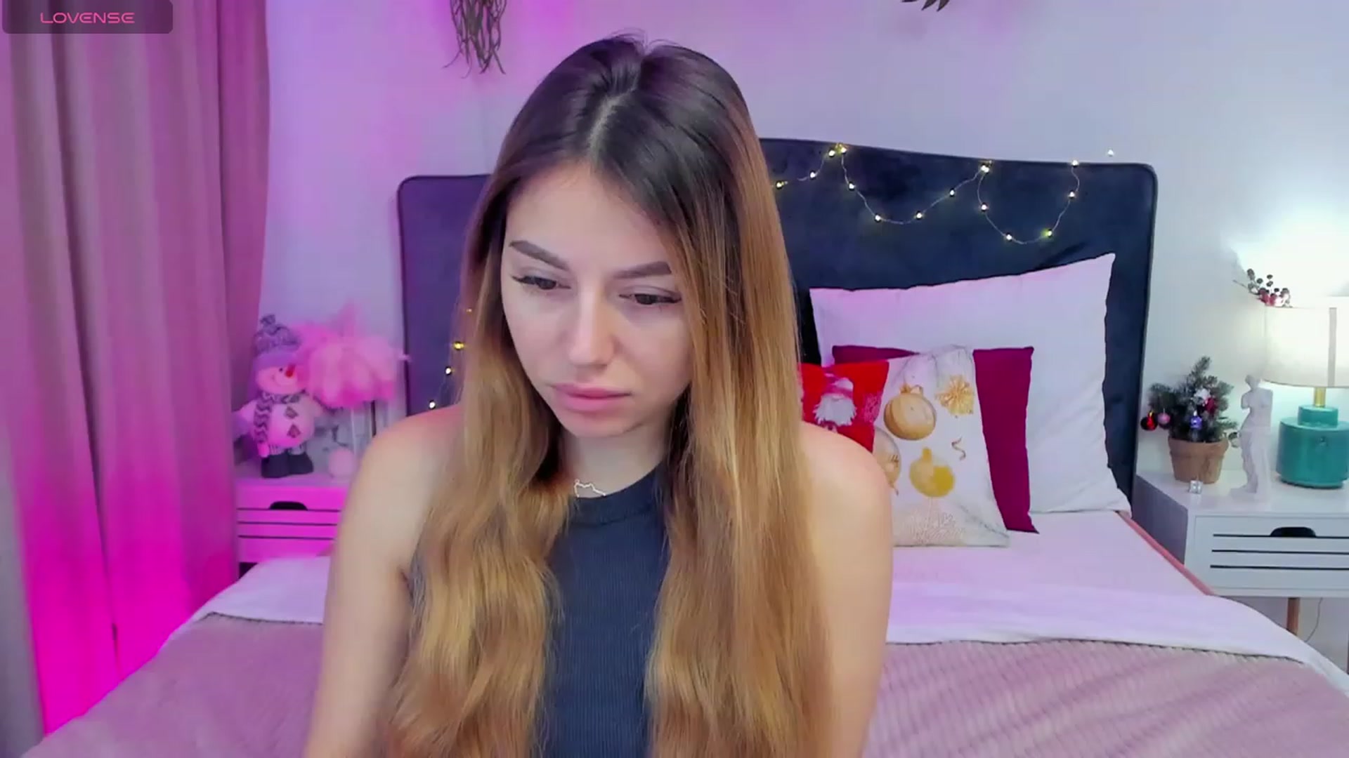 Gallery image thumbnail from SofiBloom's myfreecams stream on, 01/10/2024, 08:42 image 10 of 20