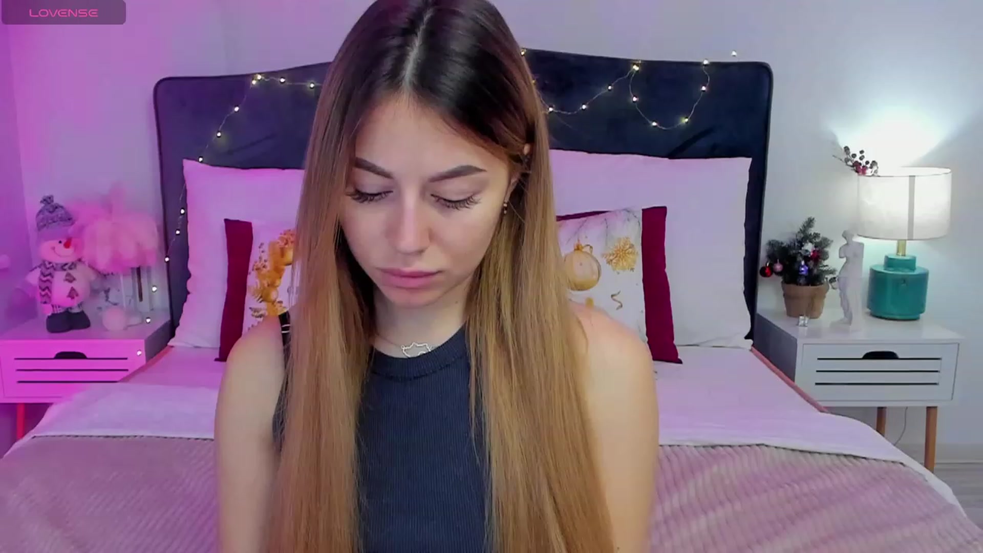 Gallery image thumbnail from SofiBloom's myfreecams stream on, 01/11/2024, 13:58 image 9 of 20
