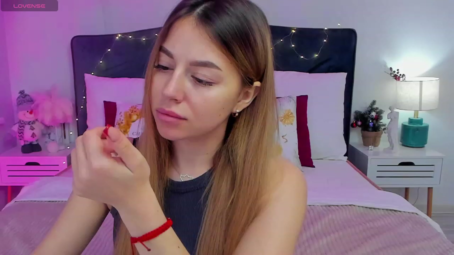 Gallery image thumbnail from SofiBloom's myfreecams stream on, 01/11/2024, 13:58 image 16 of 20