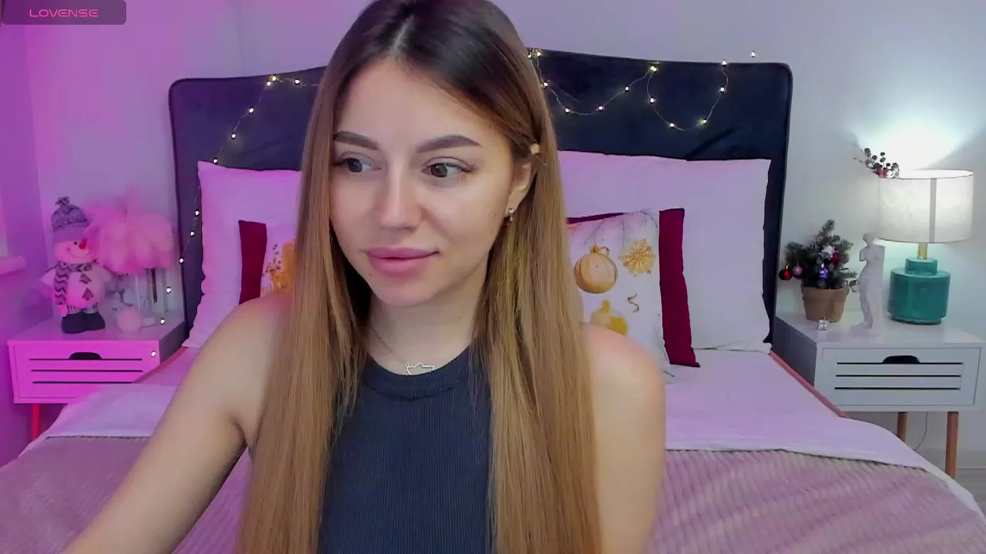 Gallery image thumbnail from SofiBloom's myfreecams stream on, 01/11/2024, 13:58 image 18 of 20