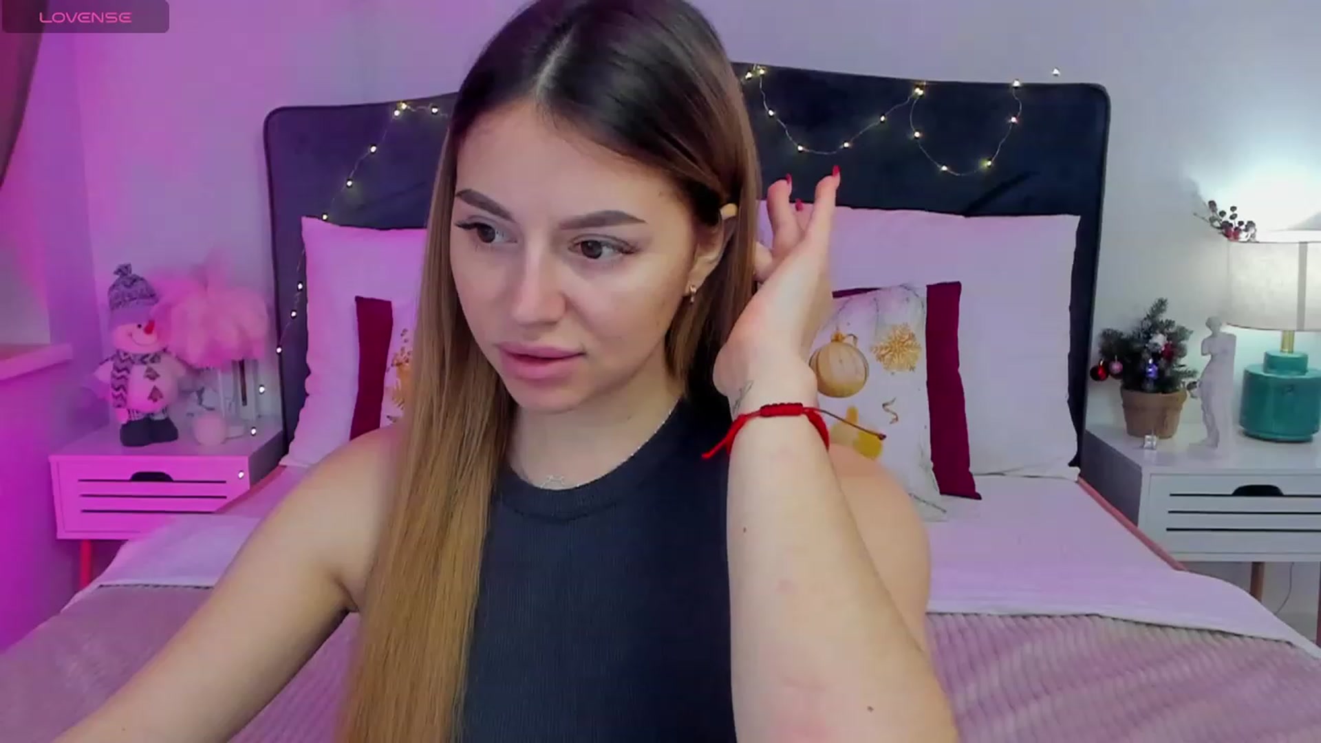 Gallery image thumbnail from SofiBloom's myfreecams stream on, 01/11/2024, 14:27 image 4 of 20