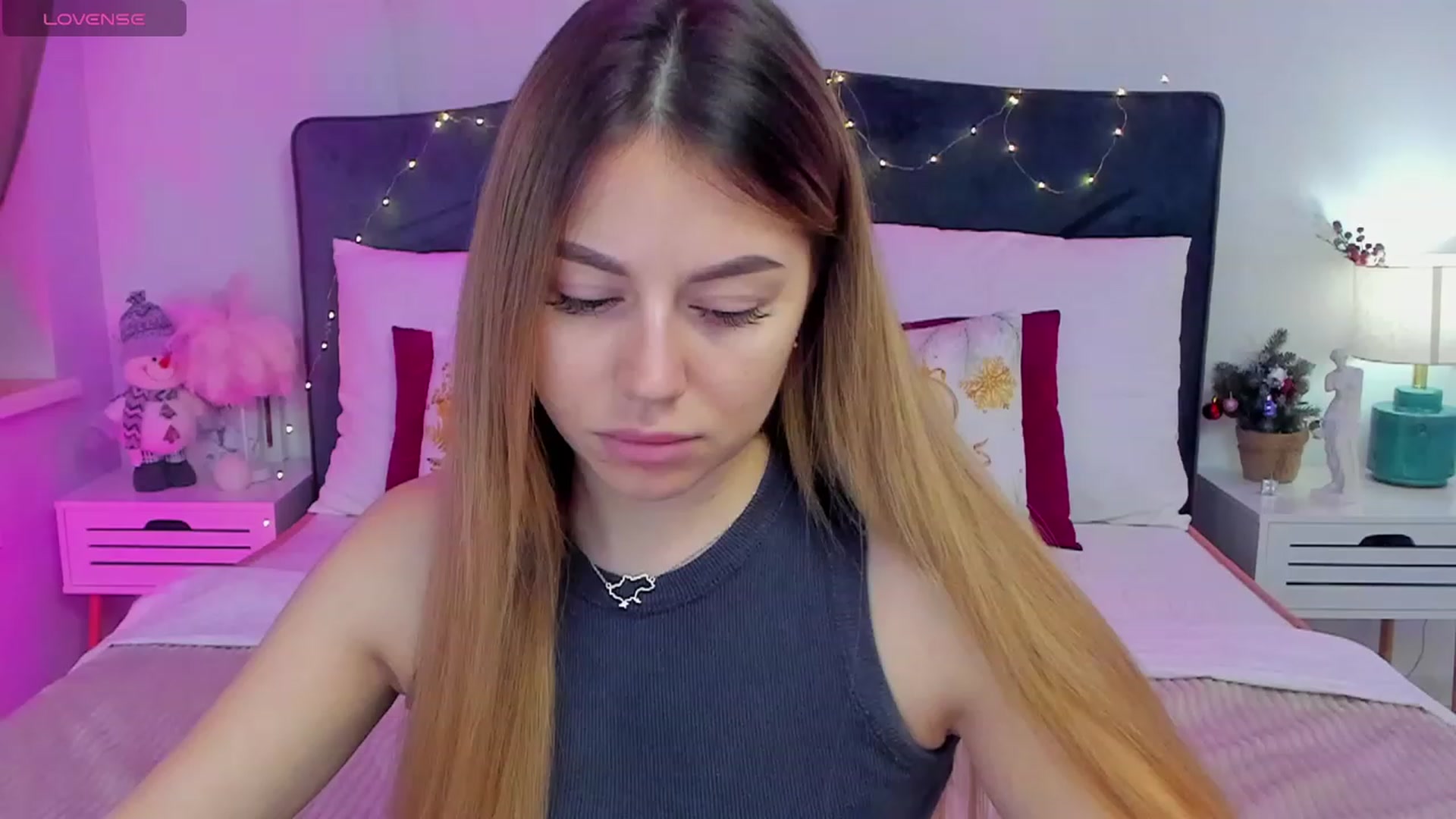 Gallery image thumbnail from SofiBloom's myfreecams stream on, 01/11/2024, 14:27 image 12 of 20