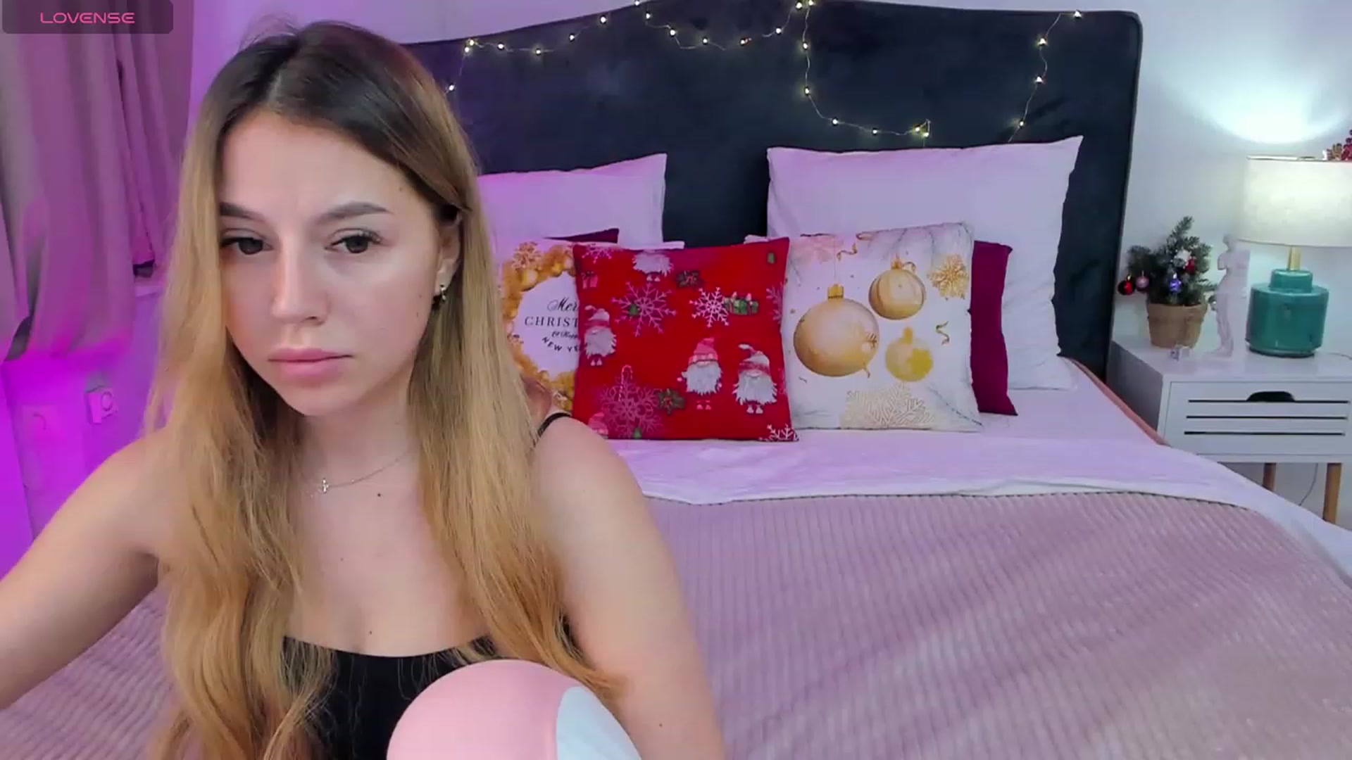 Gallery image thumbnail from SofiBloom's myfreecams stream on, 01/15/2024, 13:28 image 15 of 20