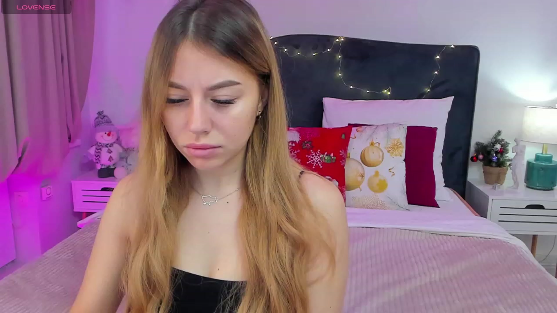Gallery image thumbnail from SofiBloom's myfreecams stream on, 01/17/2024, 07:09 image 7 of 20