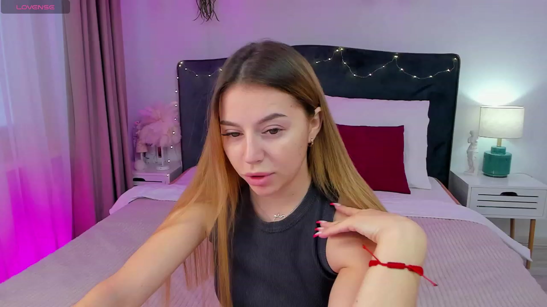 Gallery image thumbnail from SofiBloom's myfreecams stream on, 01/23/2024, 13:32 image 10 of 20