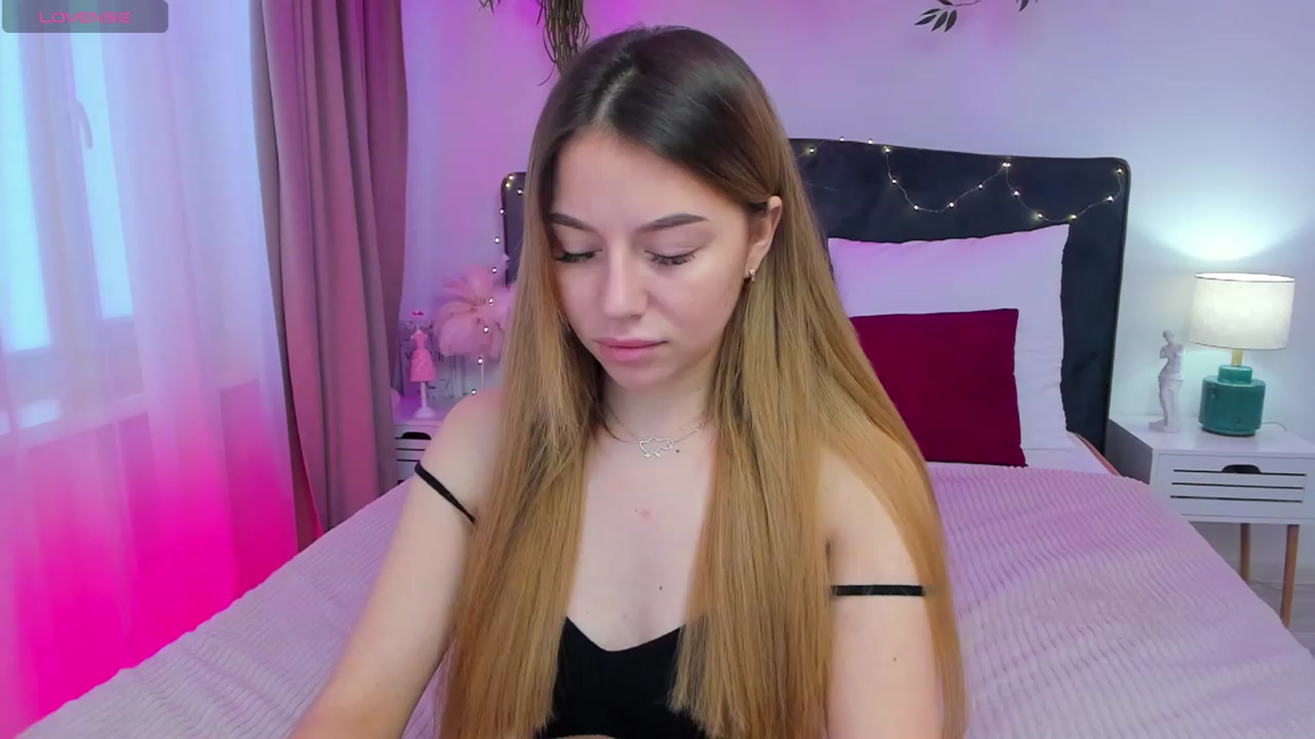 Gallery image thumbnail from SofiBloom's myfreecams stream on, 01/29/2024, 09:49 image 9 of 20