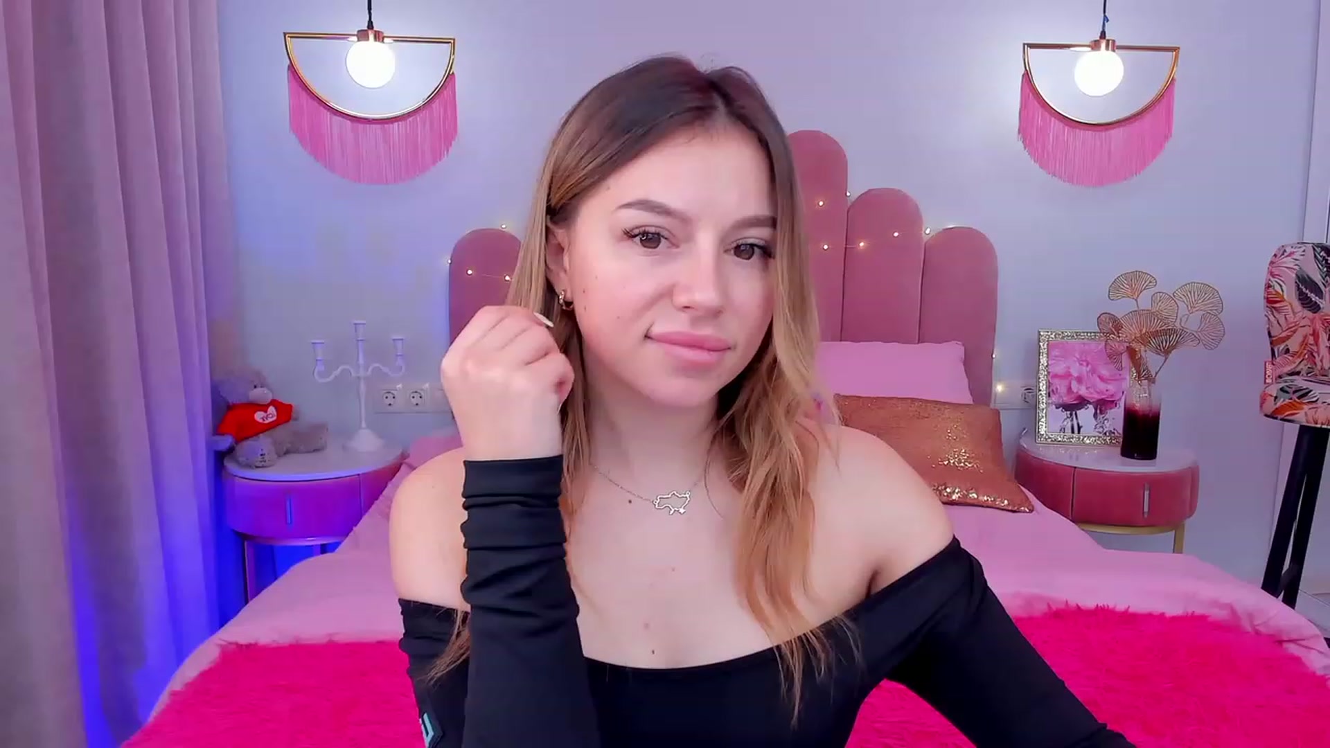 Gallery image thumbnail from SofiBloom's myfreecams stream on, 02/13/2024, 10:39 image 1 of 20