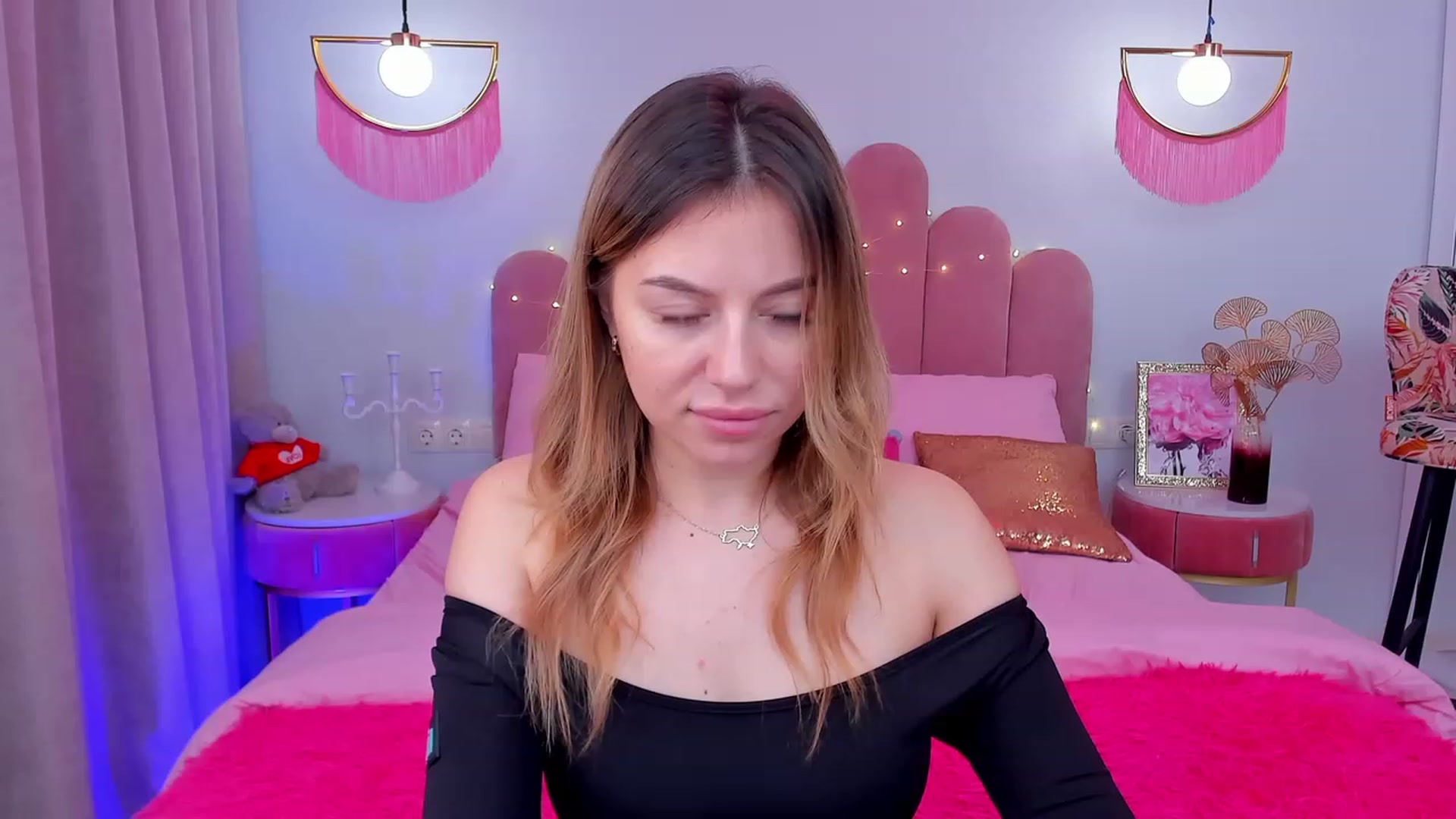 Gallery image thumbnail from SofiBloom's myfreecams stream on, 02/13/2024, 10:39 image 15 of 20