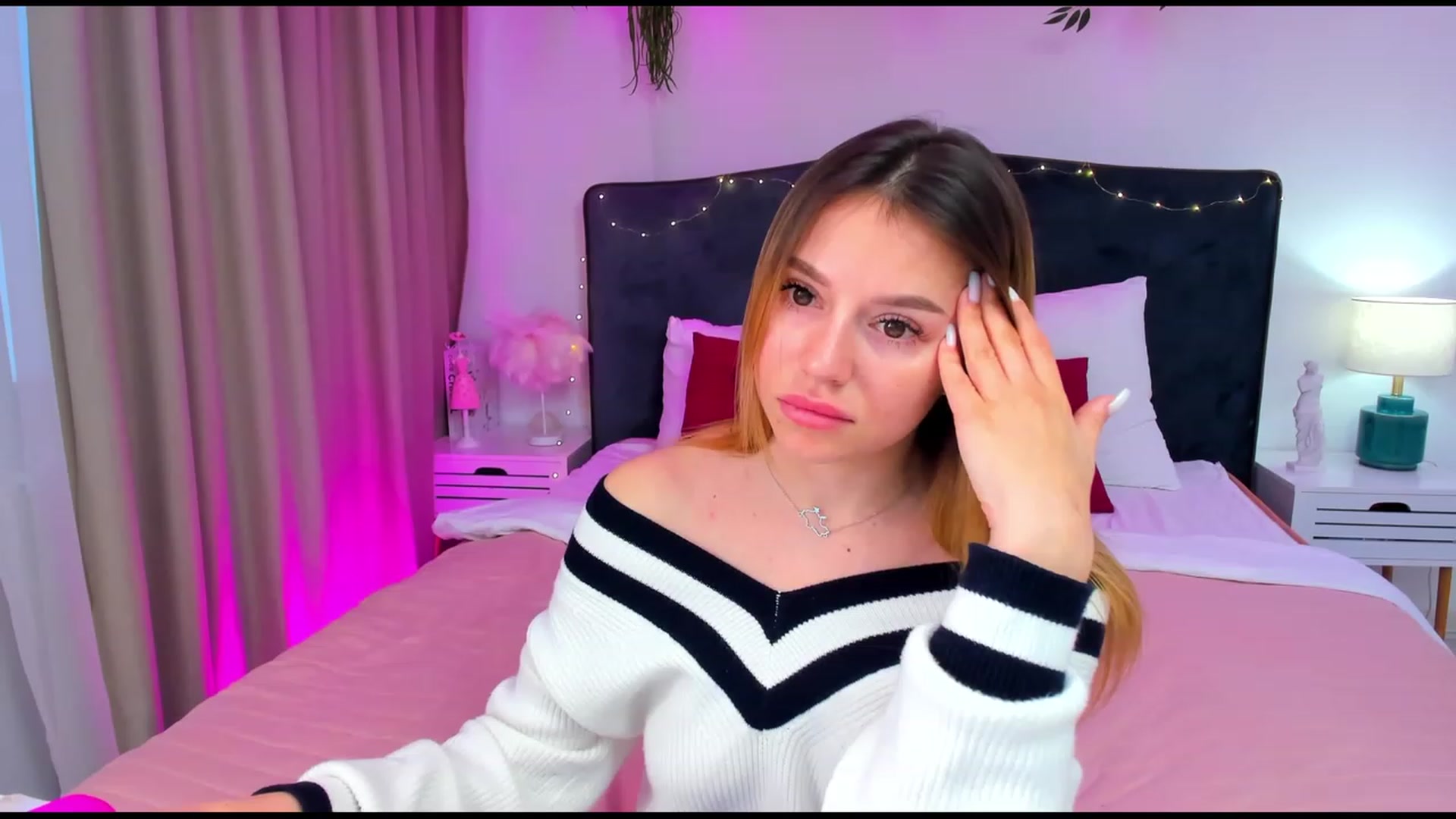 Gallery image thumbnail from SofiBlooom's myfreecams stream on, 03/11/2024, 13:03 image 2 of 20