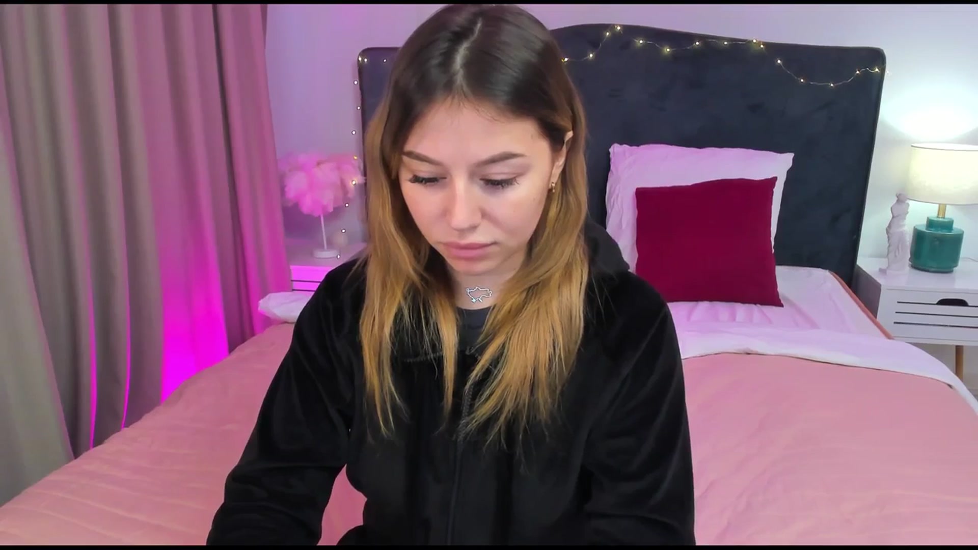 Gallery image thumbnail from SofiBlooom's myfreecams stream on, 03/15/2024, 12:57 image 19 of 20