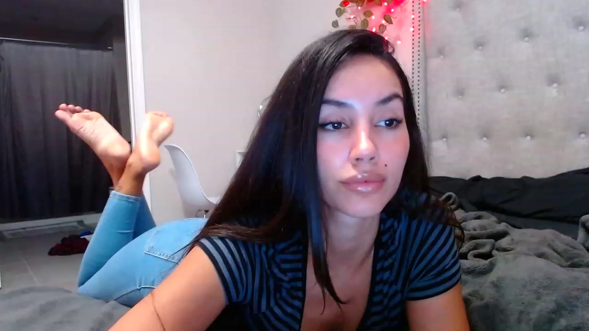 Gallery image thumbnail from SofiDiamond_'s myfreecams stream on, 11/14/2022, 22:22 image 18 of 20