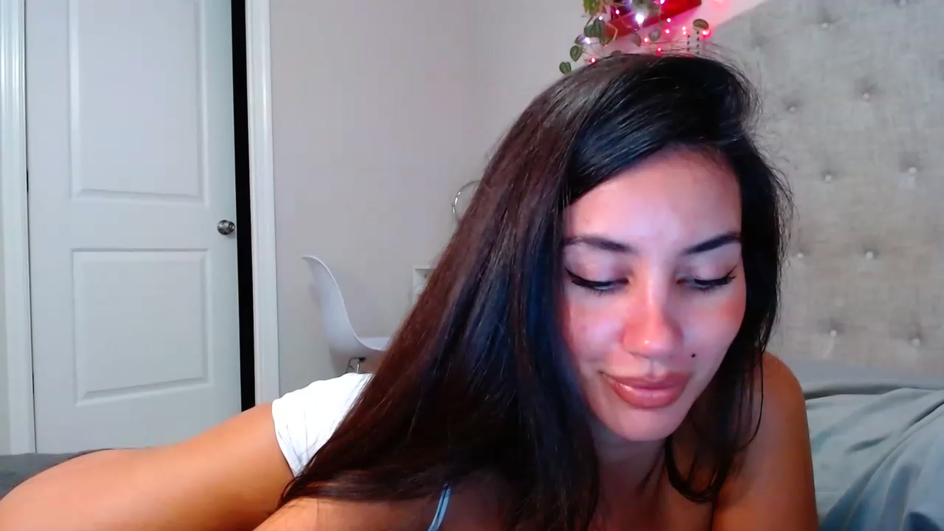 Gallery image thumbnail from SofiDiamond_'s myfreecams stream on, 11/23/2022, 22:09 image 6 of 20
