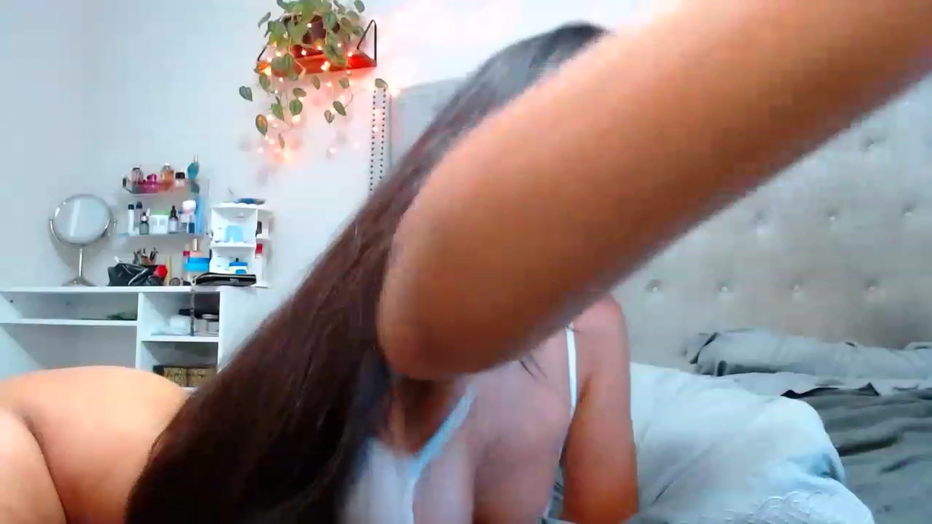Gallery image thumbnail from SofiDiamond_'s myfreecams stream on, 11/24/2022, 01:23 image 14 of 20