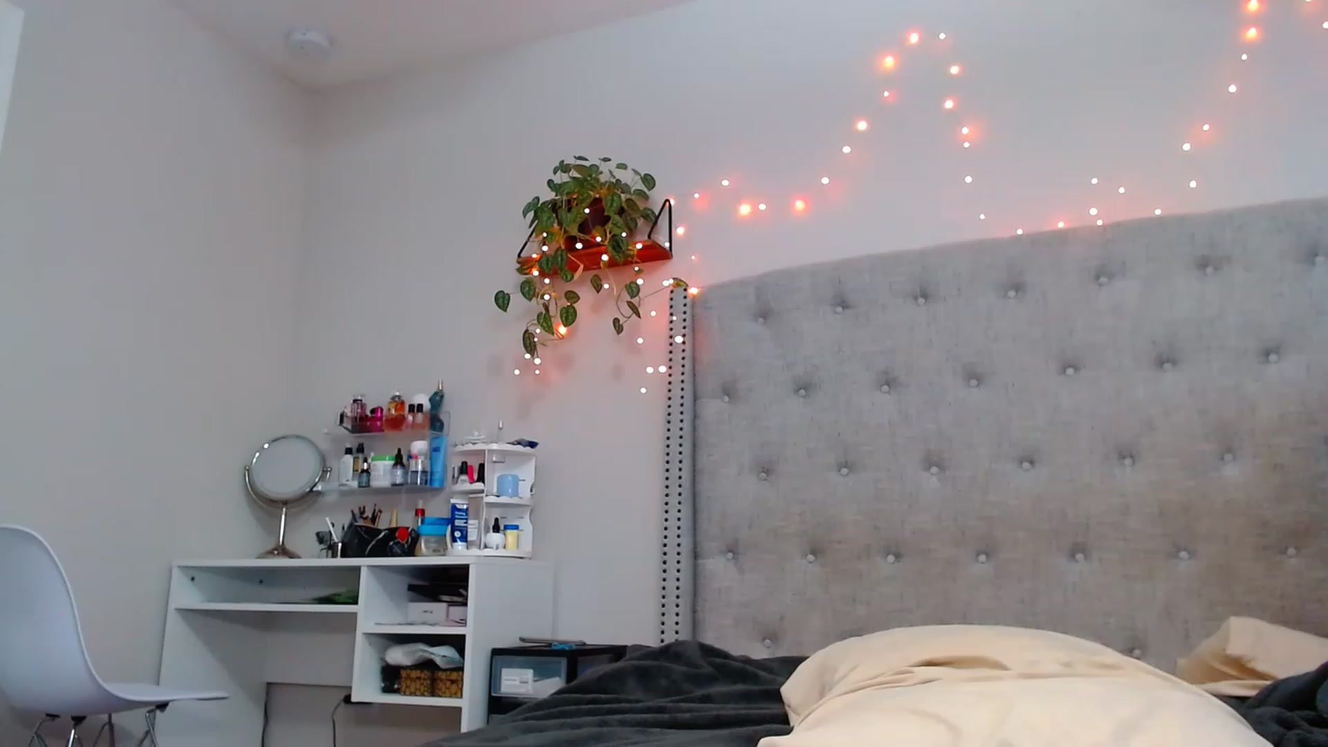 Gallery image thumbnail from SofiDiamond_'s myfreecams stream on, 11/28/2022, 21:45 image 15 of 20