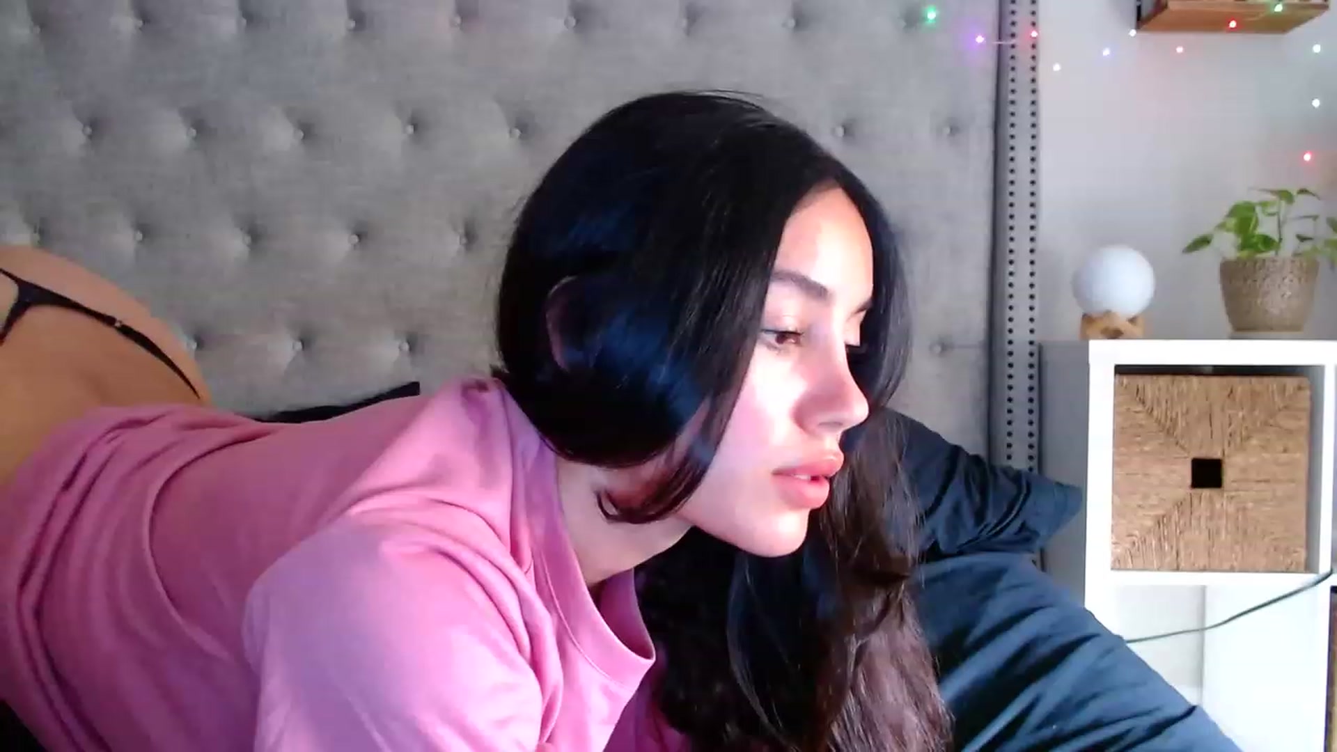 Gallery image thumbnail from SofiDiamond_'s myfreecams stream on, 05/23/2023, 19:00 image 18 of 20