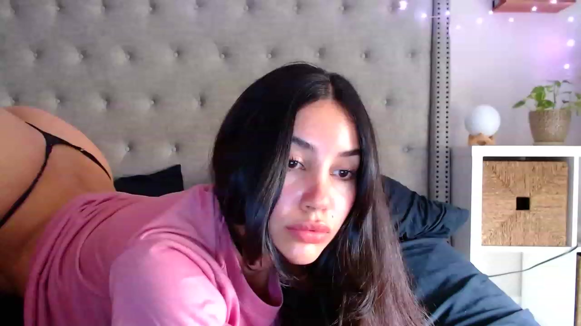 Gallery image thumbnail from SofiDiamond_'s myfreecams stream on, 05/23/2023, 19:00 image 19 of 20