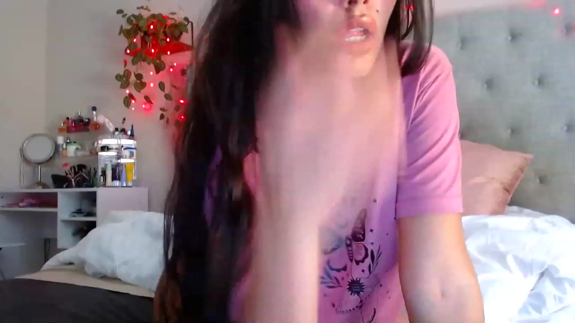 Gallery image thumbnail from SofiDiamond_'s myfreecams stream on, 05/30/2023, 19:06 image 4 of 20