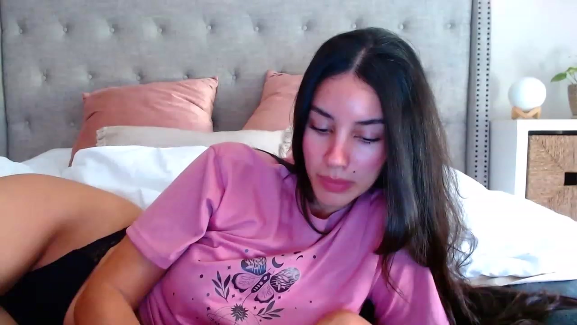 Gallery image thumbnail from SofiDiamond_'s myfreecams stream on, 05/30/2023, 19:06 image 11 of 20
