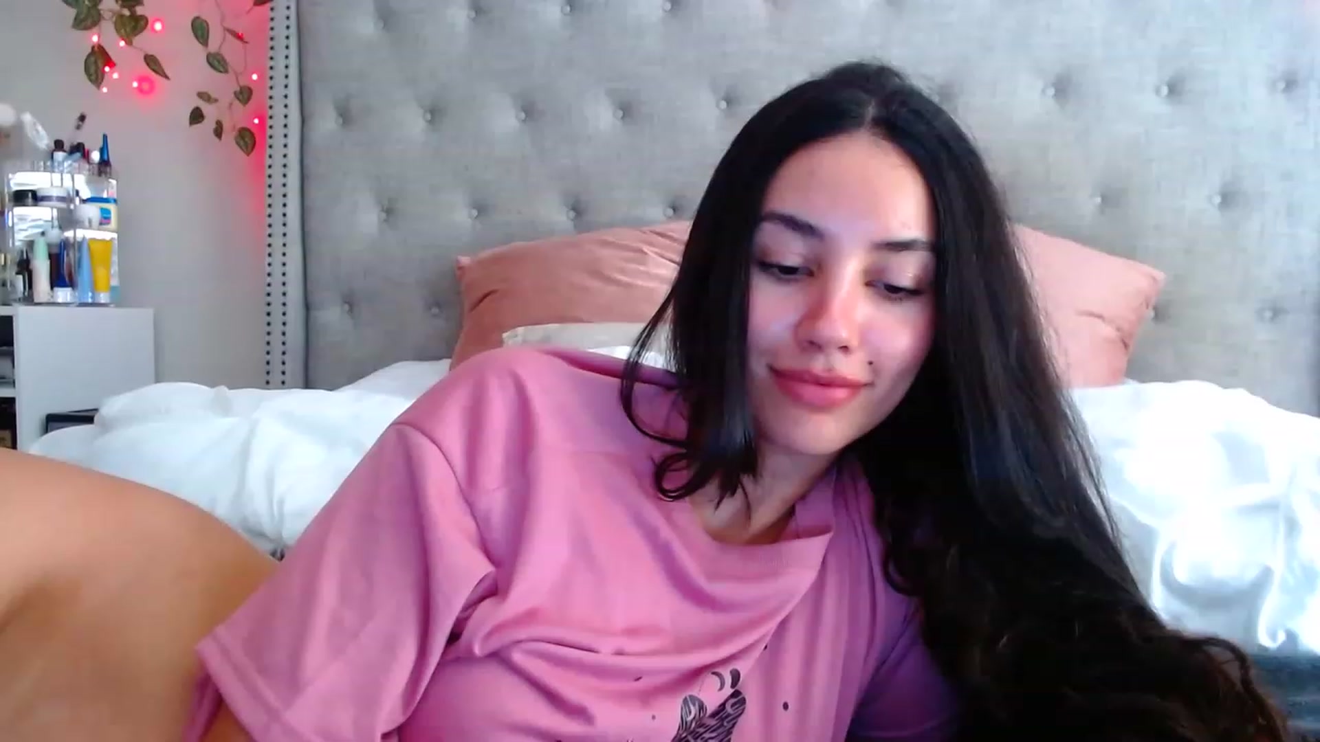 Gallery image thumbnail from SofiDiamond_'s myfreecams stream on, 05/30/2023, 20:21 image 7 of 20