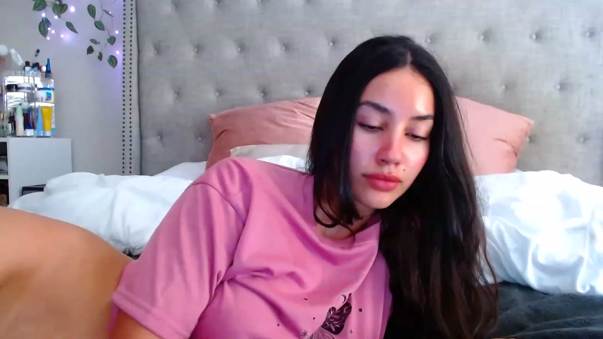 Gallery image thumbnail from SofiDiamond_'s myfreecams stream on, 05/30/2023, 20:21 image 11 of 20
