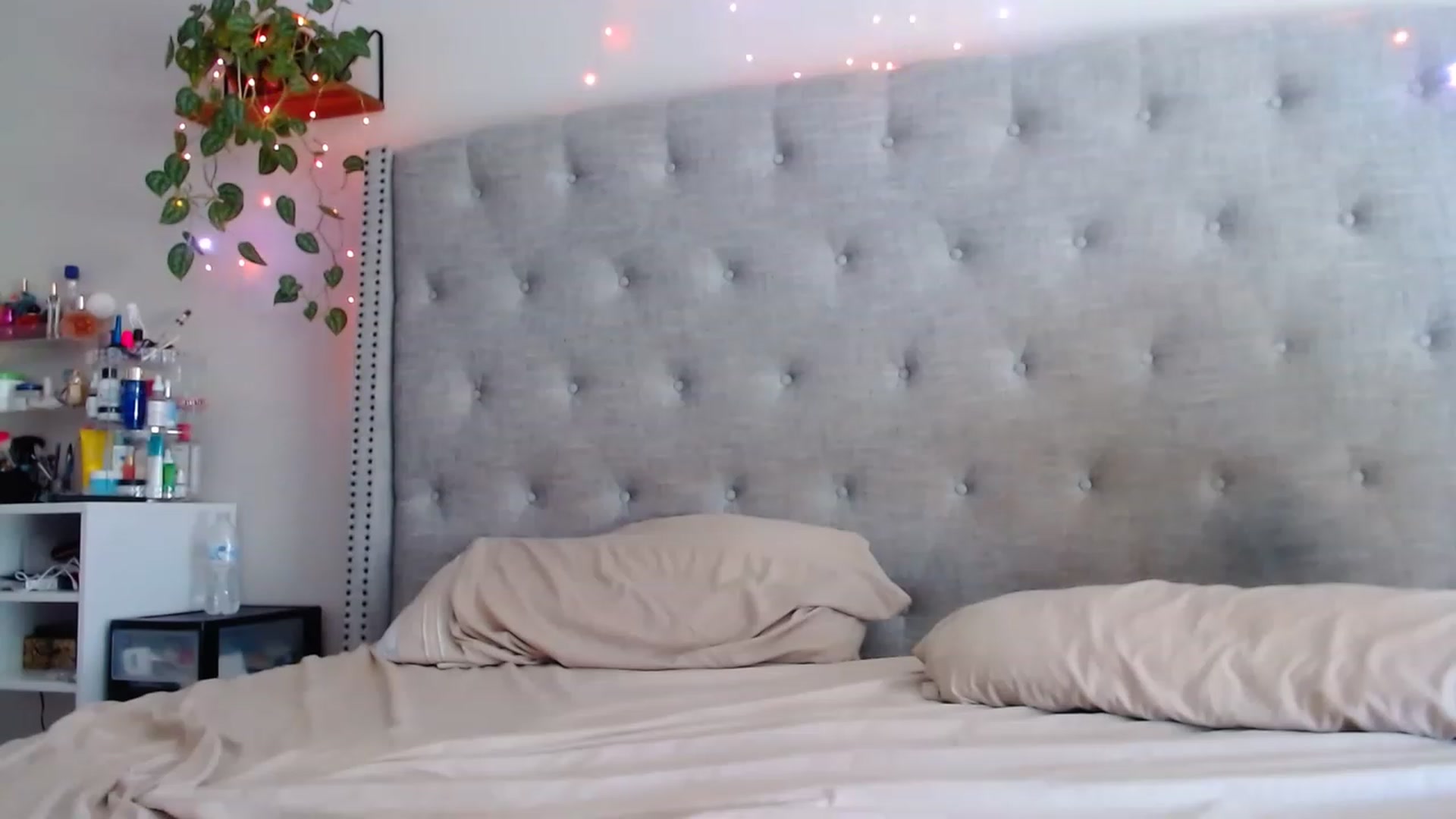 Gallery image thumbnail from SofiDiamond_'s myfreecams stream on, 06/12/2023, 19:35 image 20 of 20